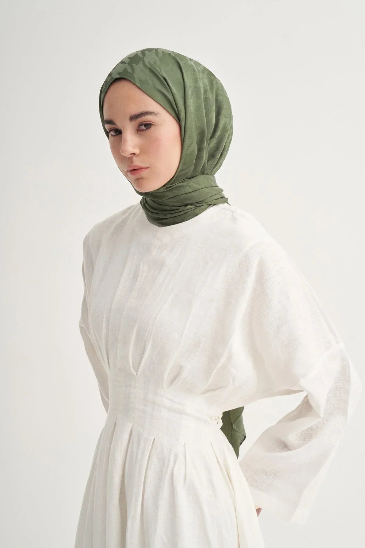 HOUNDSTOOTH JACQUARD ITALIAN SILK SCARF