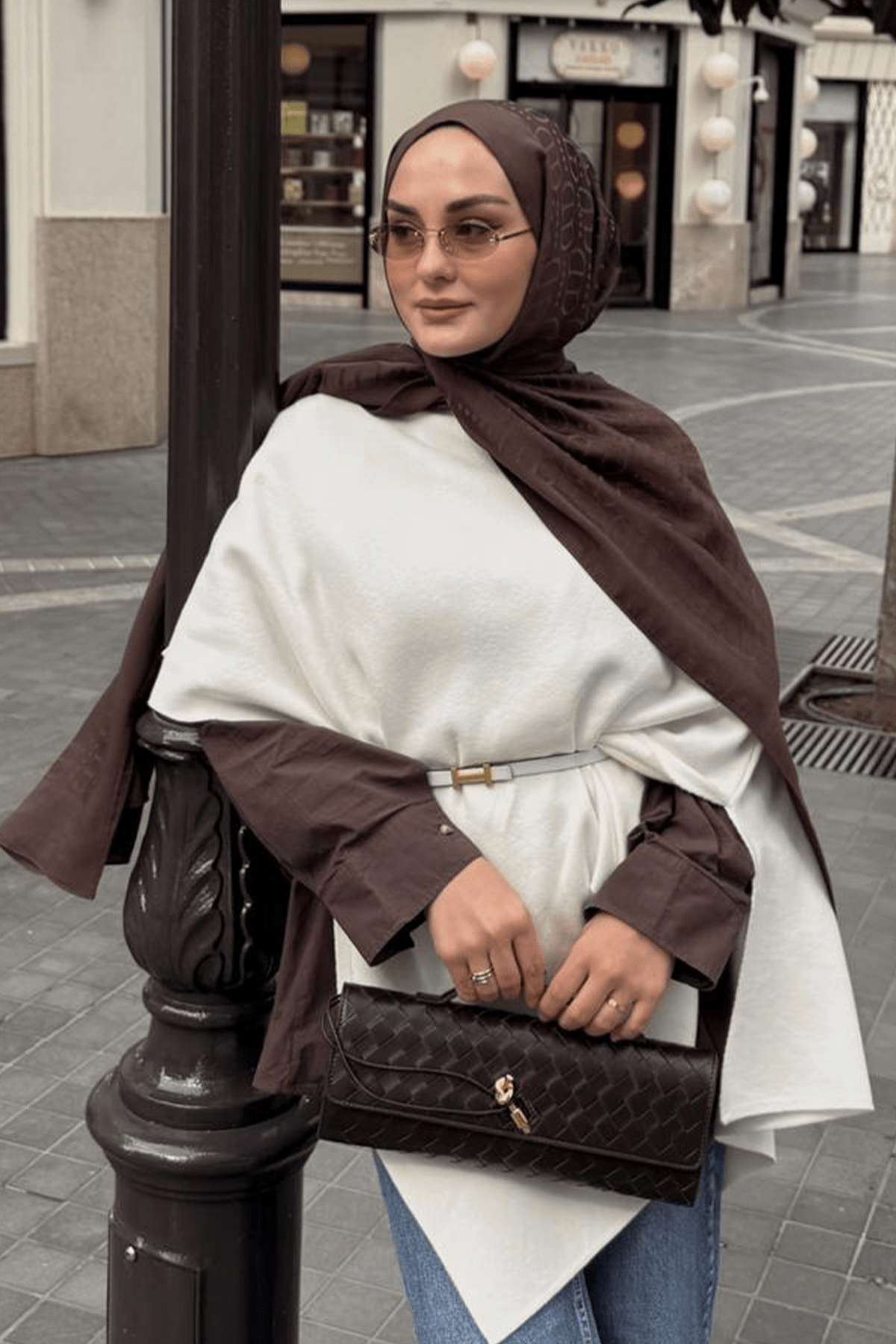 Aleyna Atalar's Choice: Luxe Pattern Liora Cotton Scarf Milk Coffee