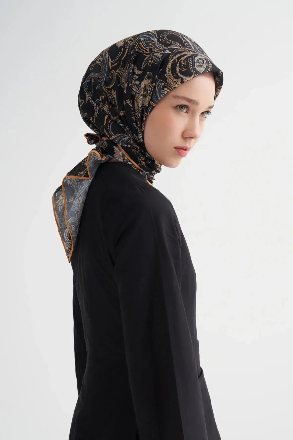 amaris-soft-scarf-black-5006 - Carell Hijab