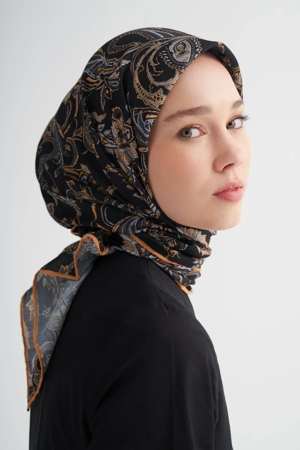 amaris-soft-scarf-black-5009 - Carell Hijab