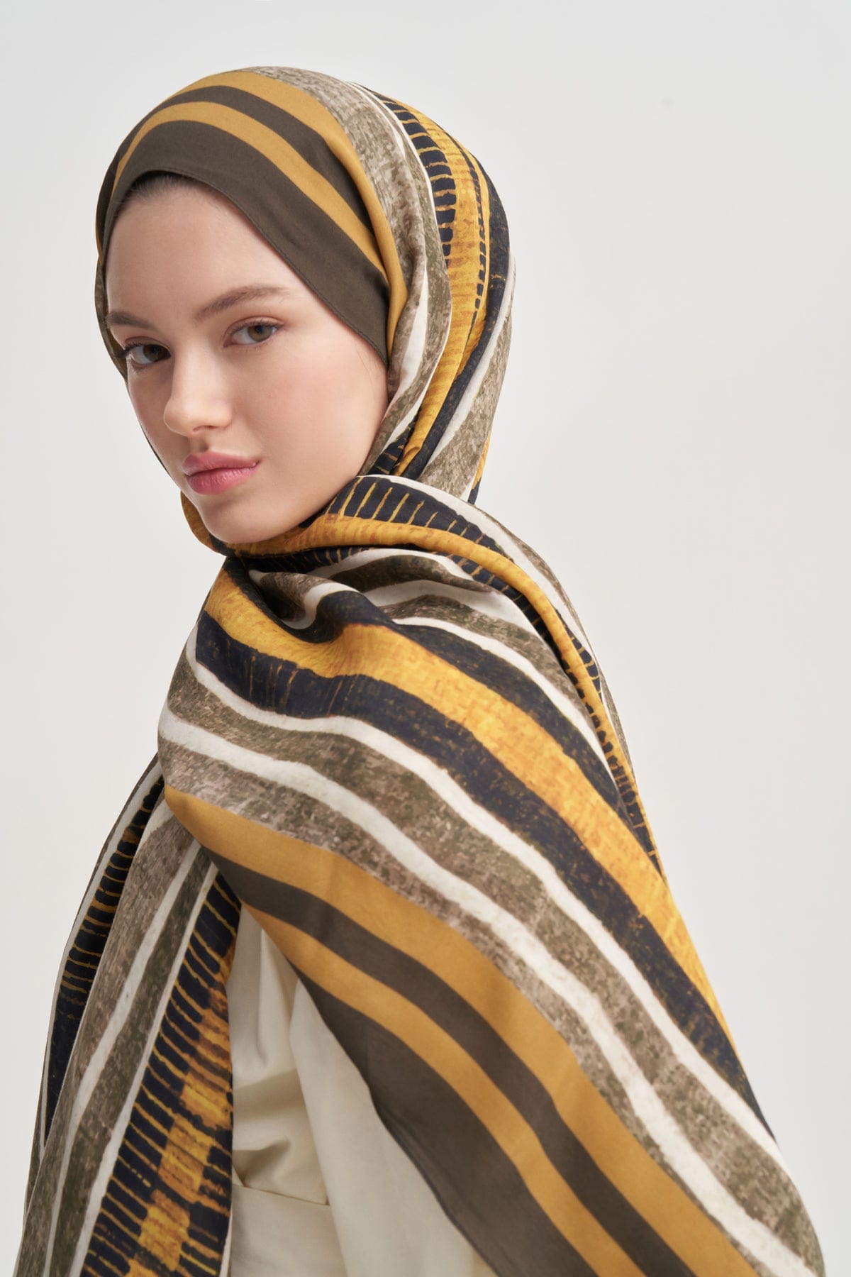 Arden Vela Viscose Scarf Army Green