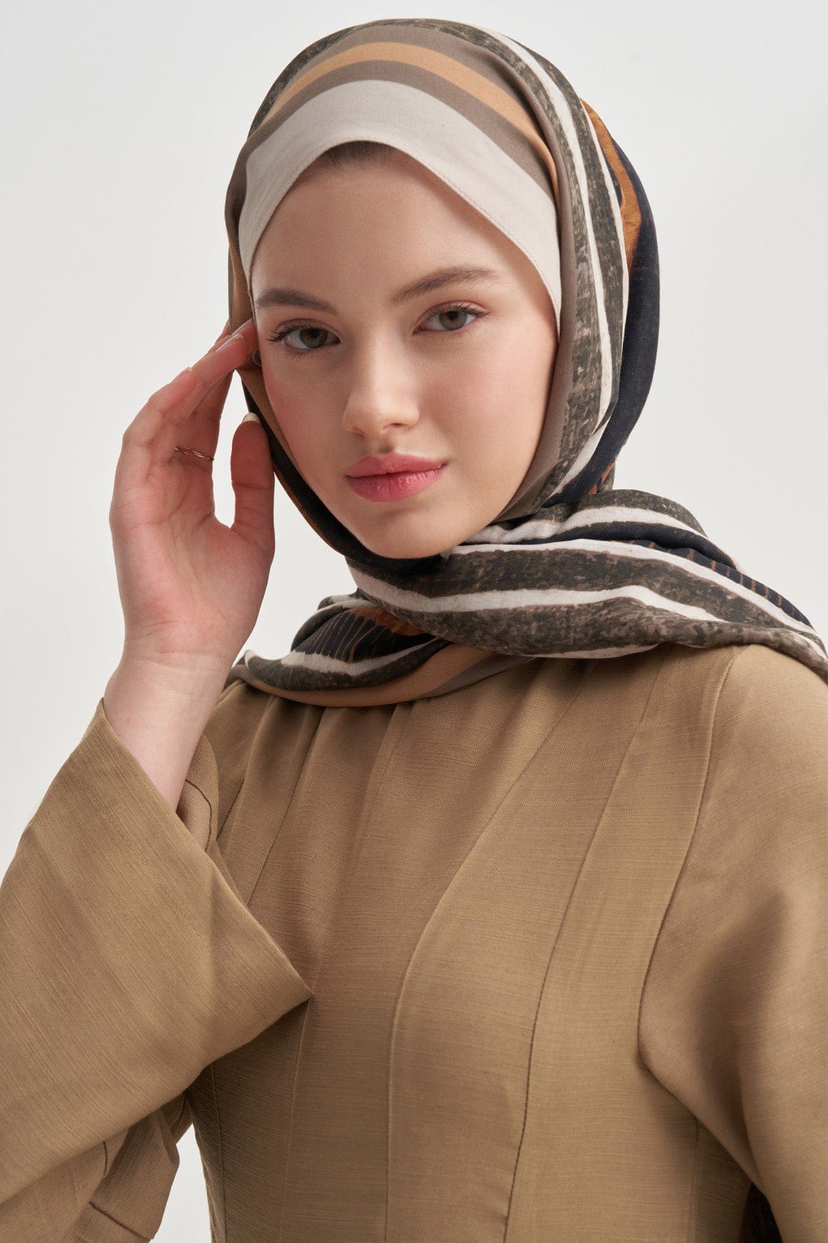 arden-vela-viscose-scarf-mink-3639.jpg
