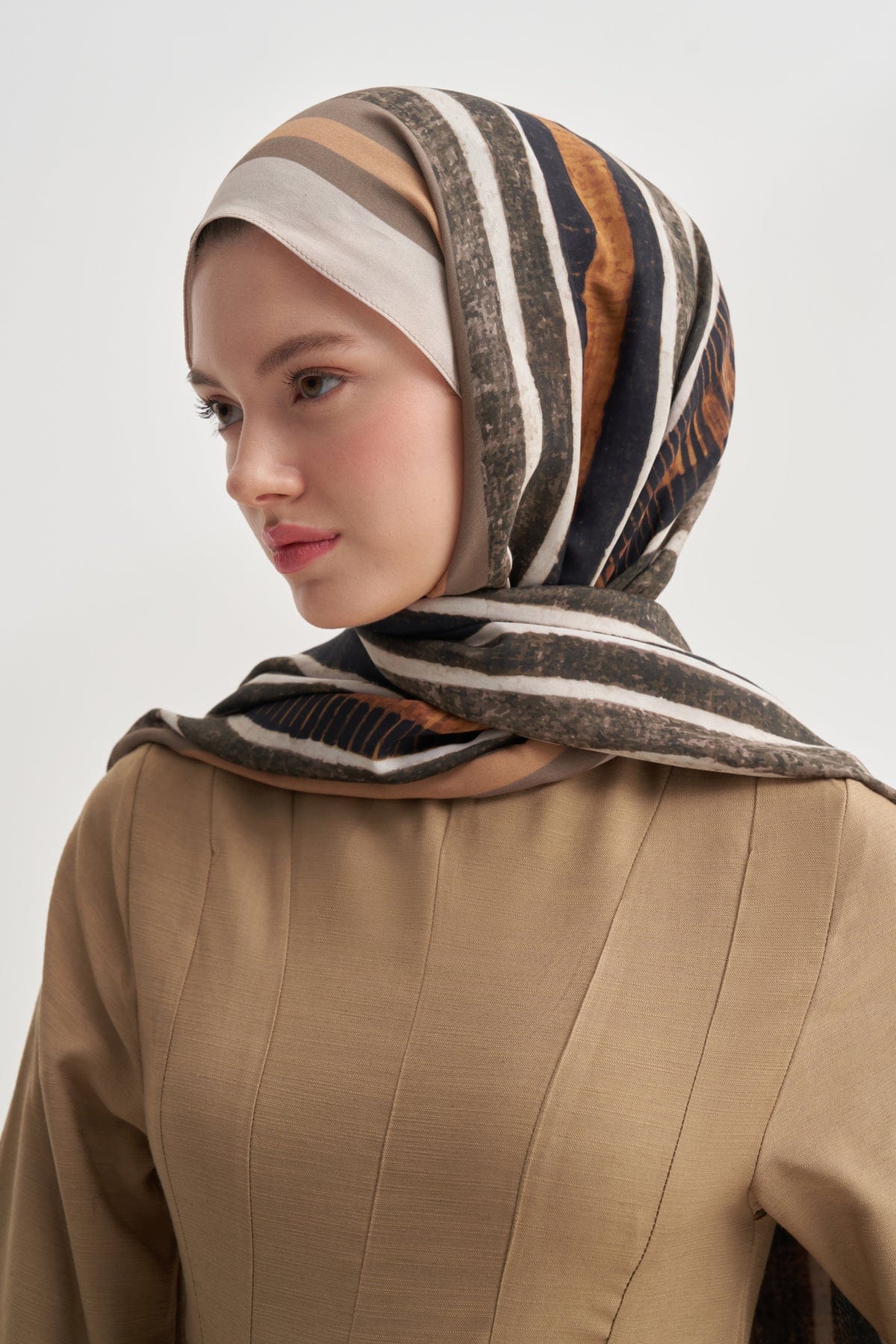 Arden Vela Viscose Scarf Mink