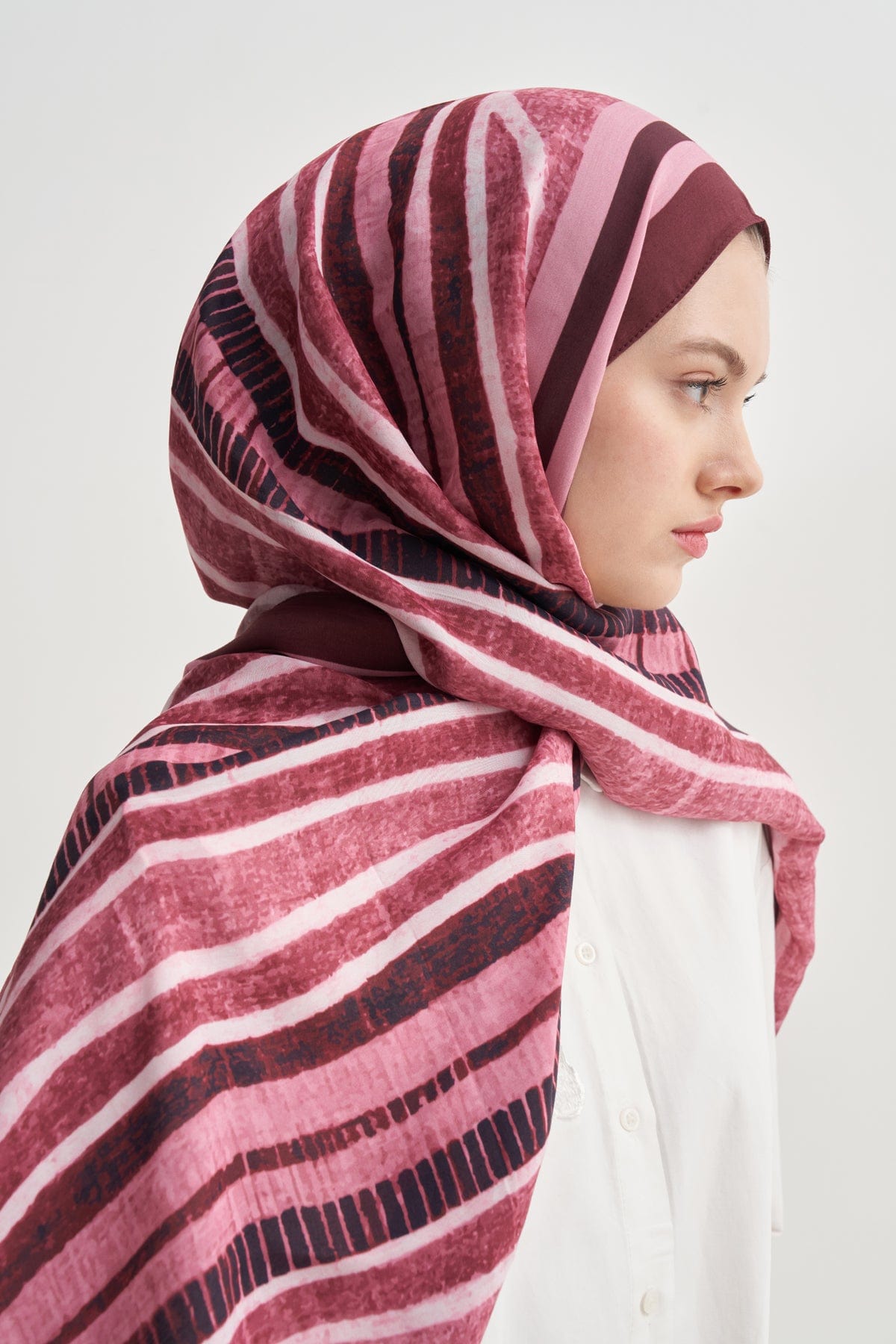Arden Vela Viscose Scarf Pink