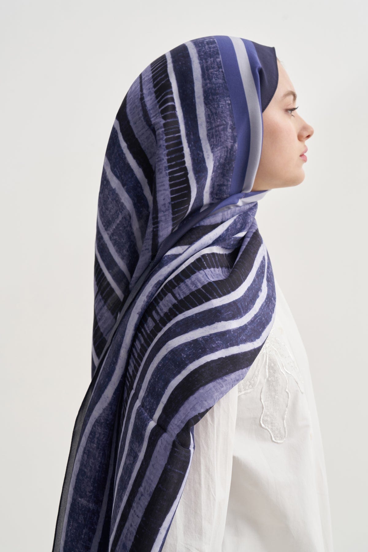 arden-vela-viscose-scarf-purple-blue-3631.jpg