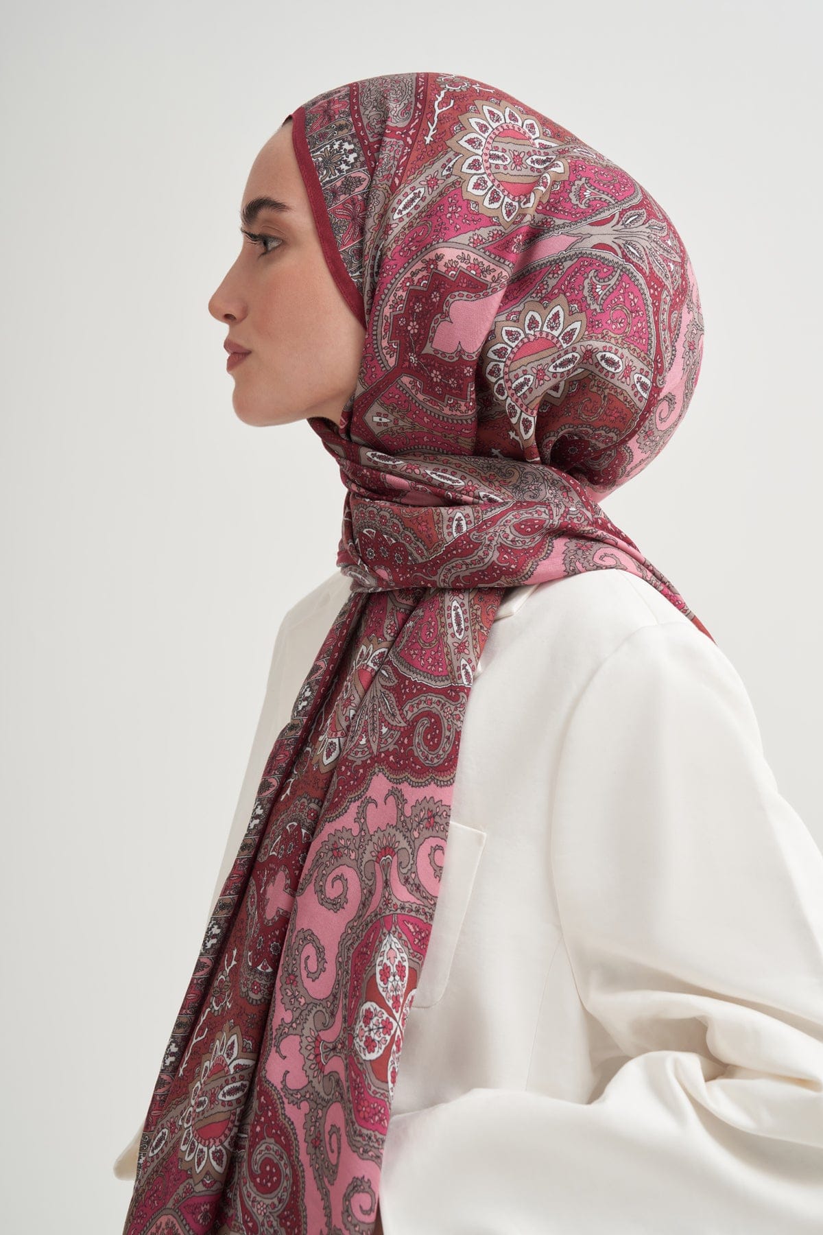 Aria Incira Viscose Scarf Fuchsia