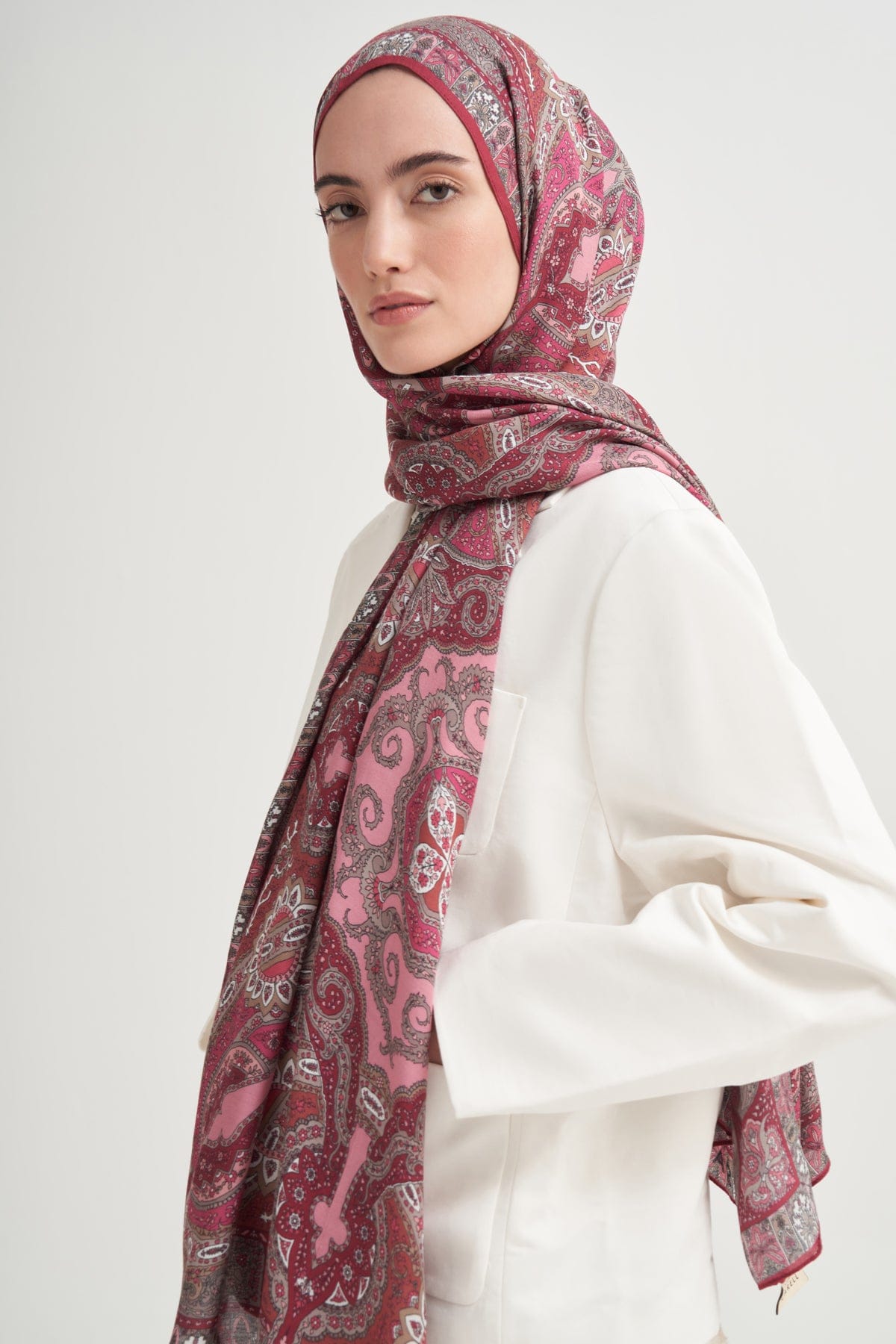 Aria Incira Viscose Scarf Fuchsia