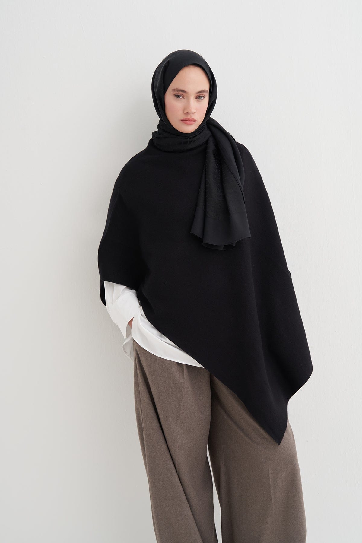 asymmetric-knit-robe-black-3842.jpg