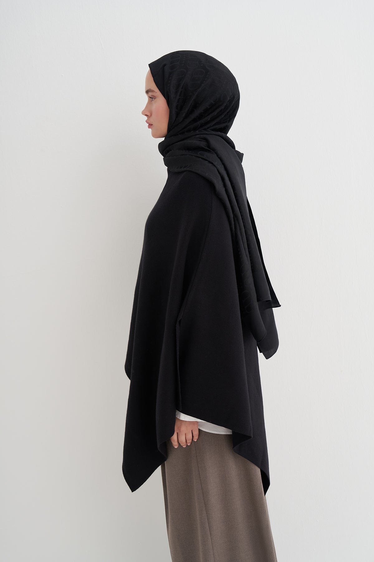 asymmetric-knit-robe-black-3843.jpg