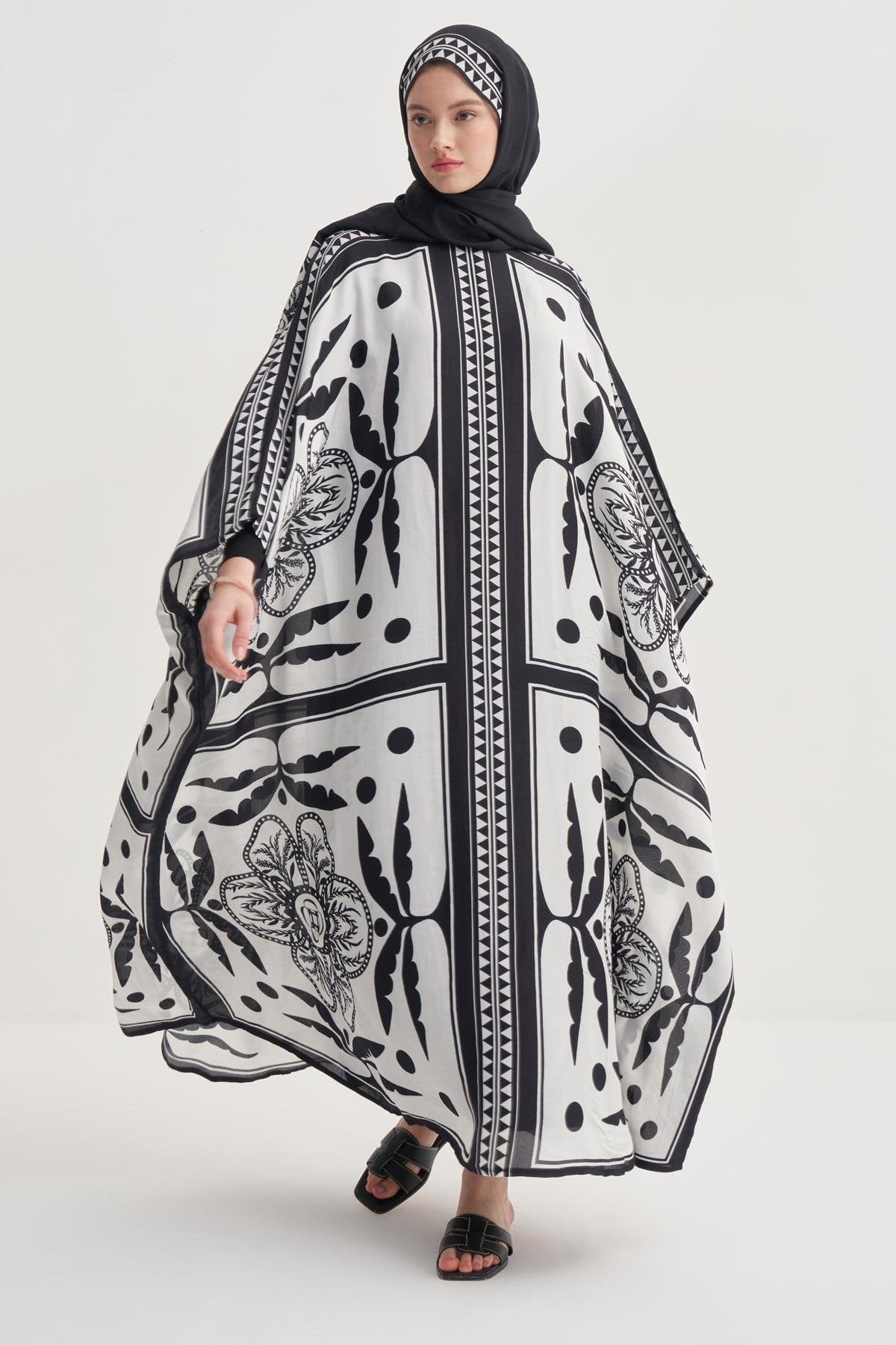 Atlas Viscose Kaftan Black