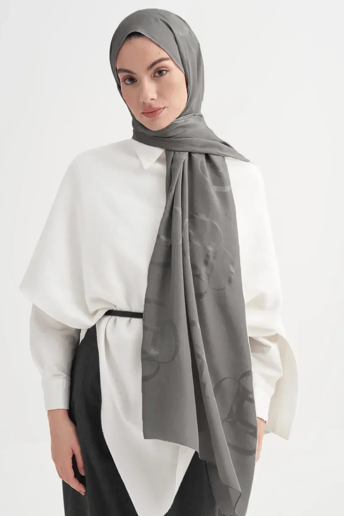 aura-pattern-rina-floss-jacquard-scarfs-anthracite-5122 - Carell Hijab