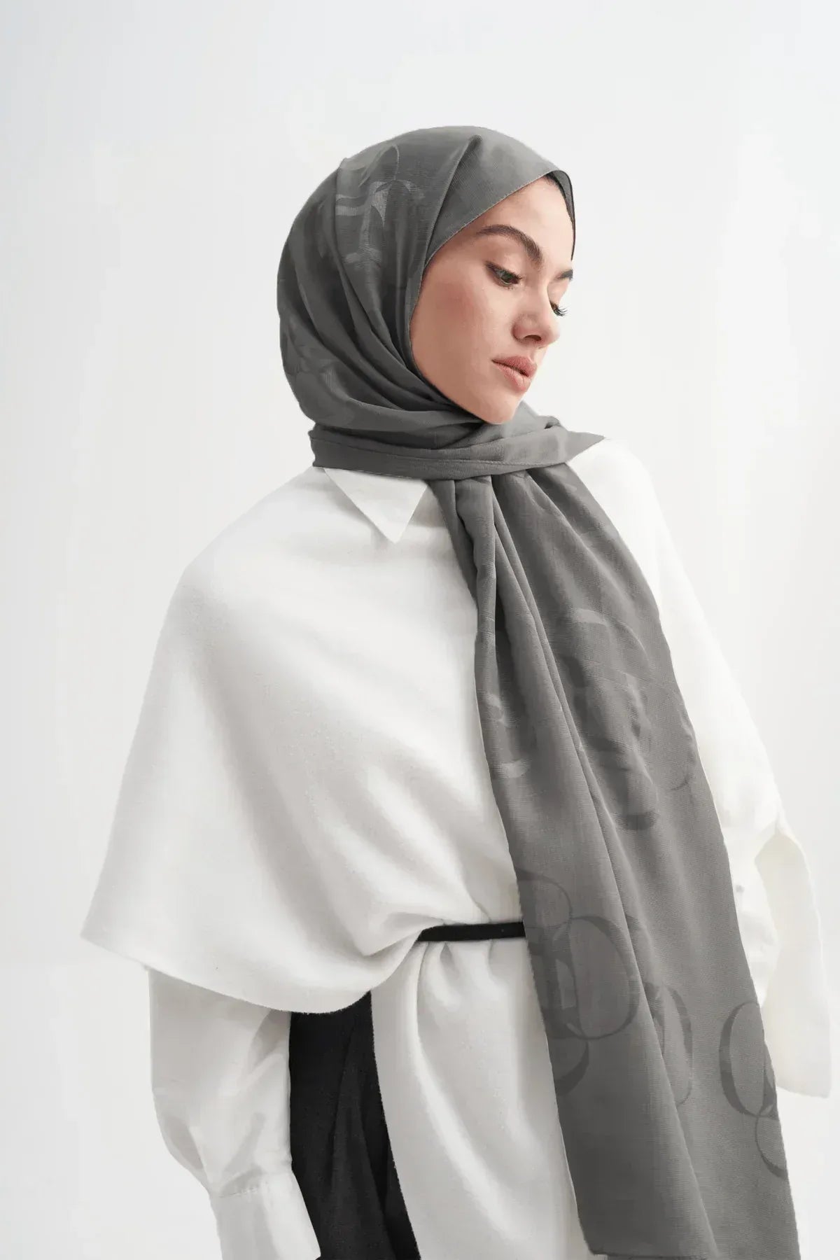 aura-pattern-rina-floss-jacquard-scarfs-anthracite-5123 - Carell Hijab