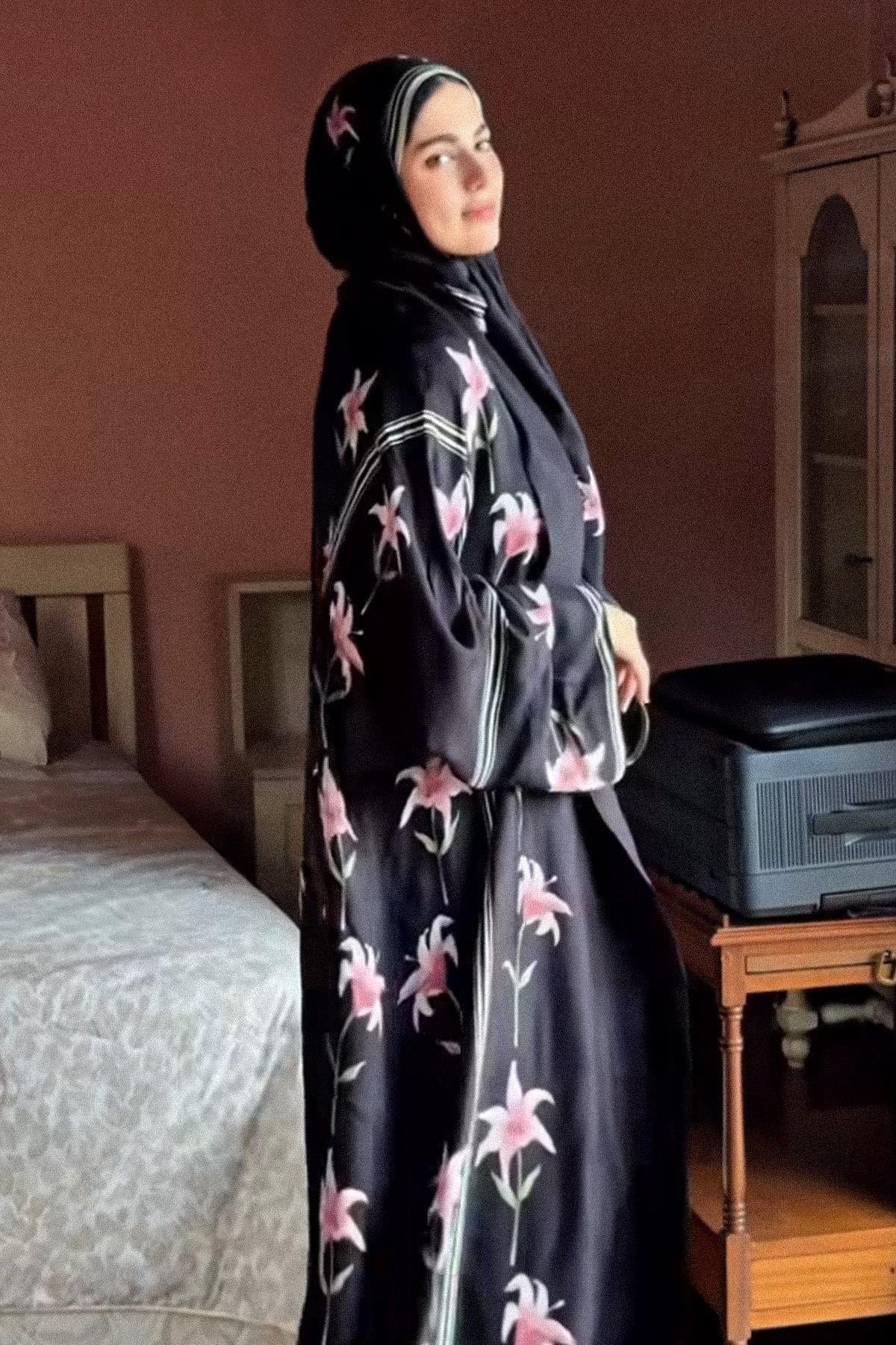 aye-s-choice-blooming-viscose-abaya-black-1671.jpg