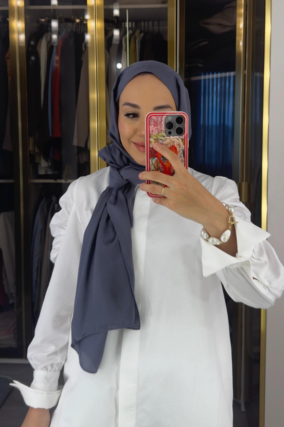 betul-duman-s-choice-chantouk-reversible-silk-scarf-gray-2663_5869317e-4212-4200-87ba-16ab6431a0d2.jpg