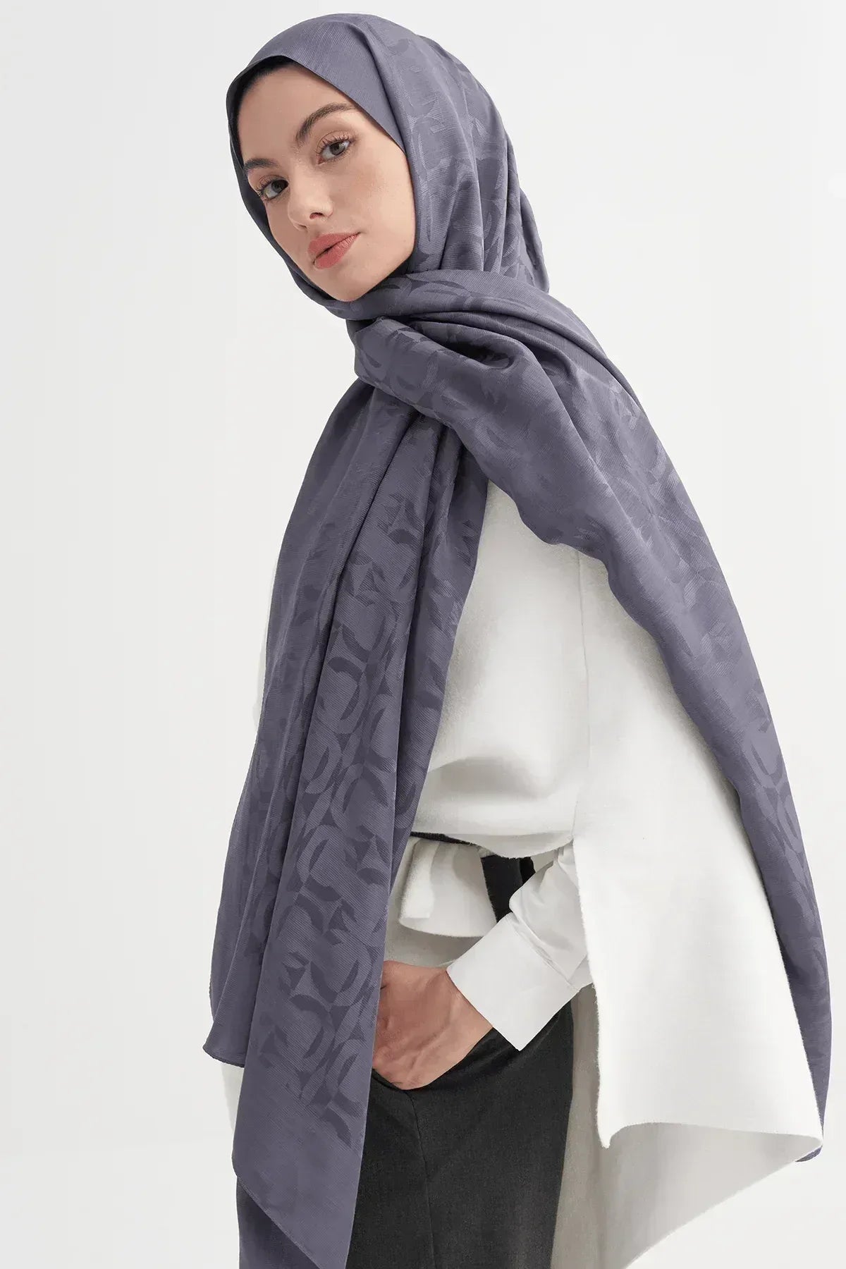 blok-pattern-rina-viscose-scarf-smoky-4437 - Carell Hijab