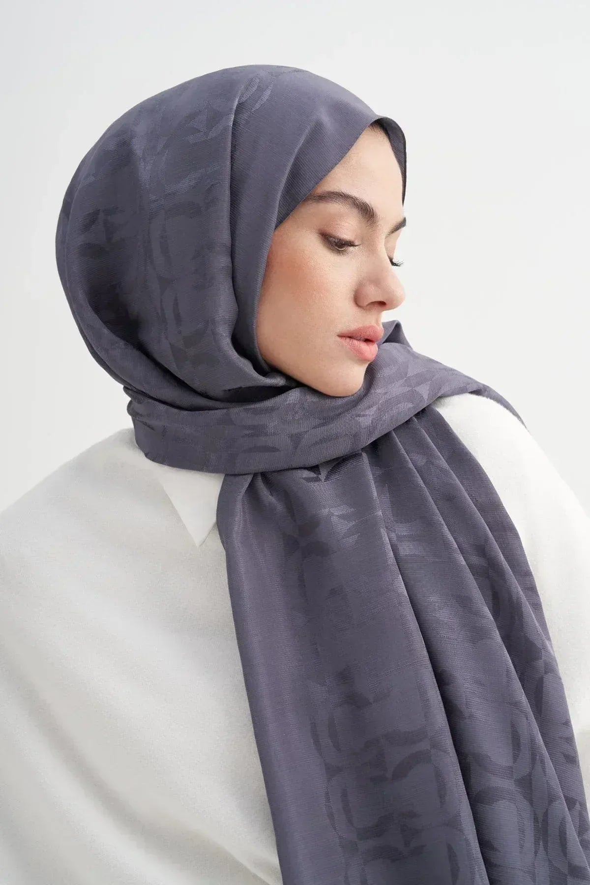 blok-pattern-rina-viscose-scarf-smoky-4665 - Carell Hijab
