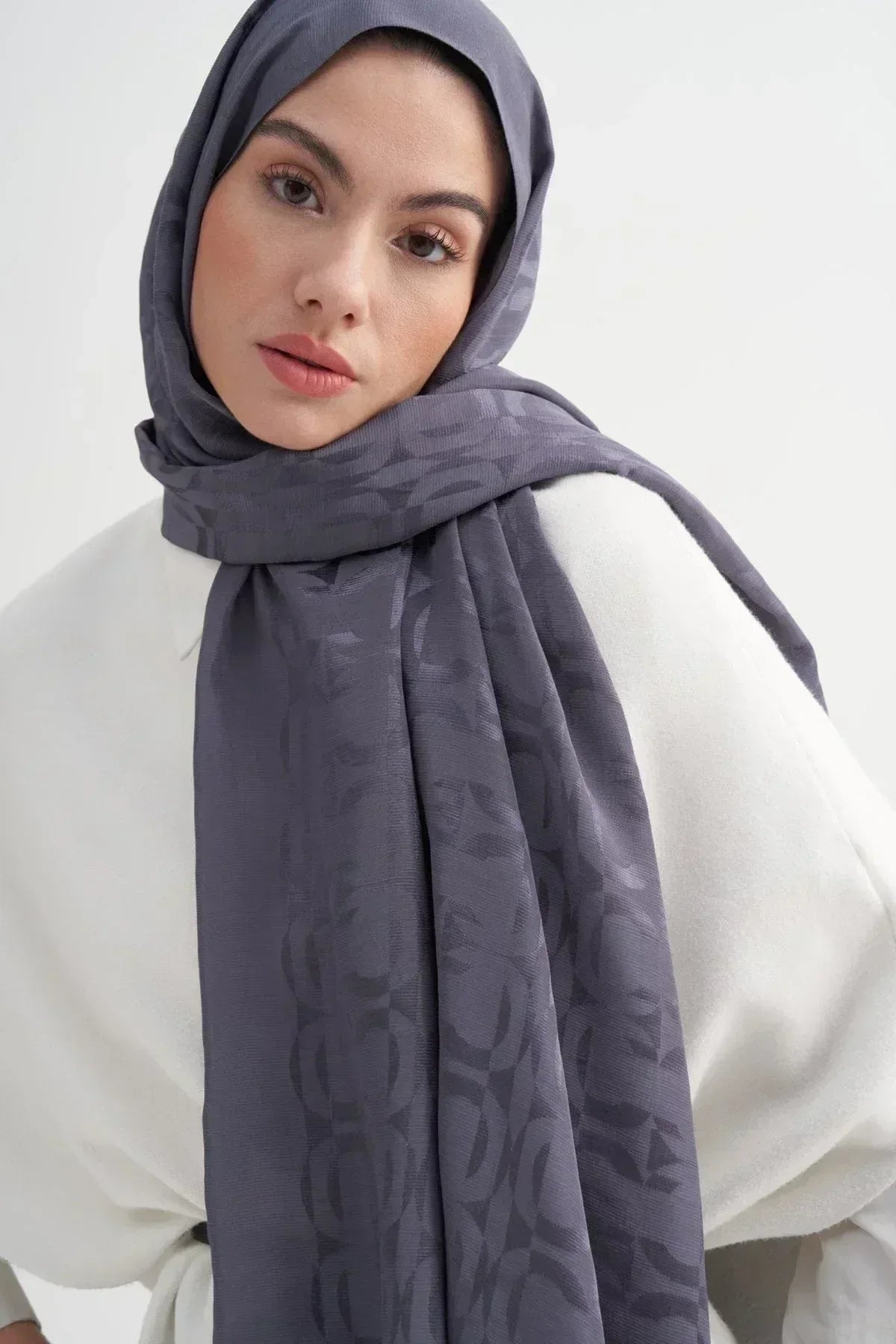 blok-pattern-rina-viscose-scarf-smoky-4666 - Carell Hijab