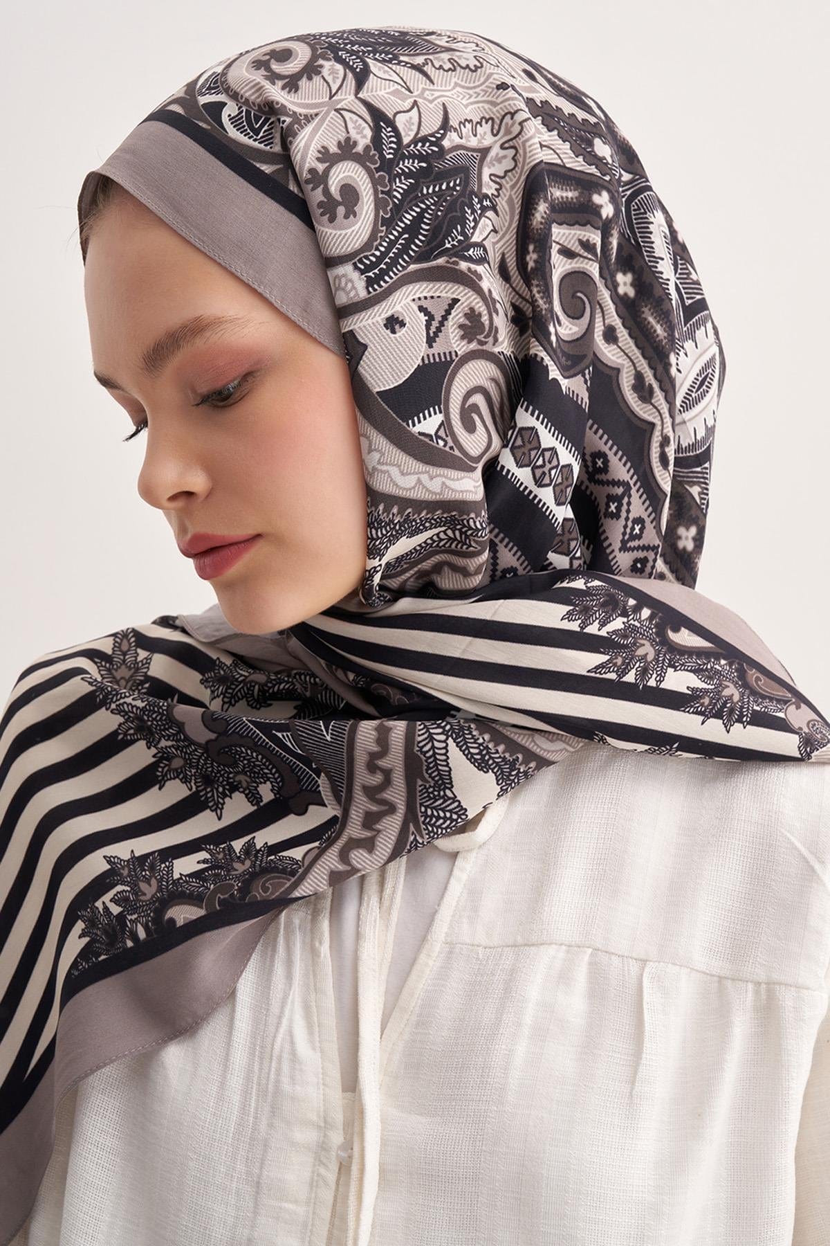 bloomline-vela-viscose-scarf-smoky-2325_061666f5-111b-4b78-8bcf-d216d30da7d1.jpg
