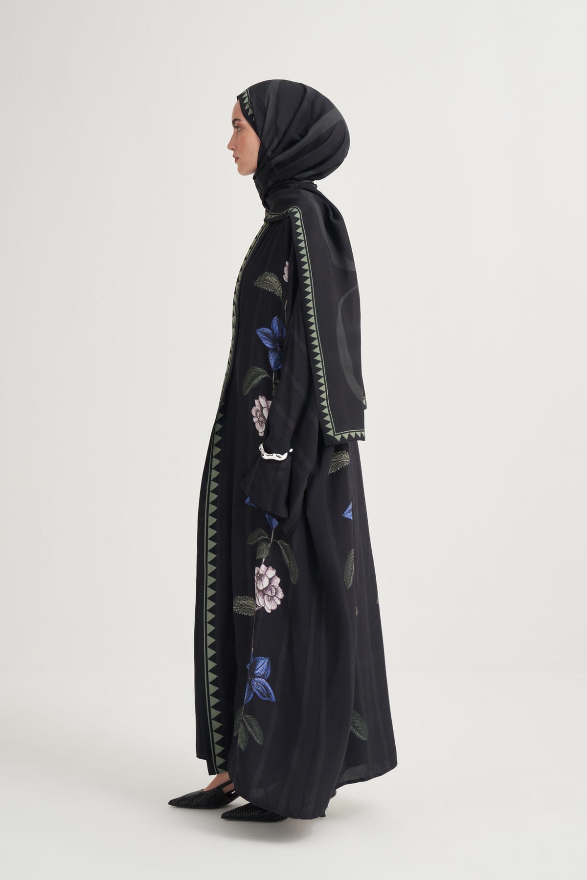 Blossra Premium Viscose Abaya Black