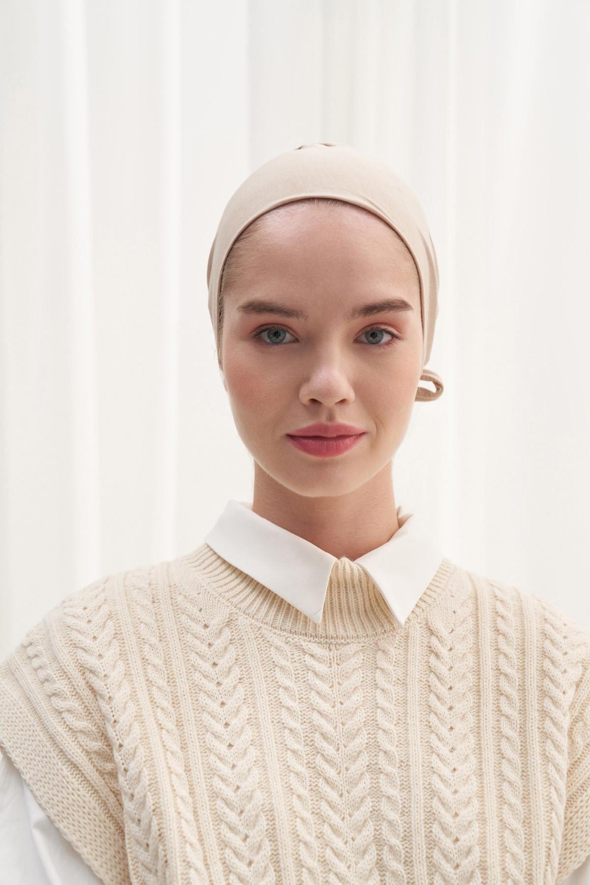 bonnet-beige-1789.jpg