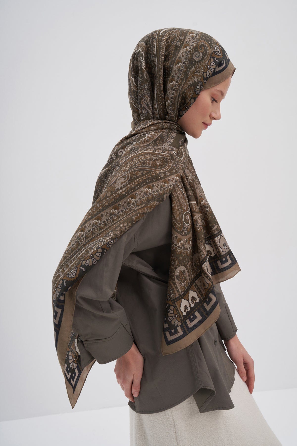 Breeze Early Silk Scarf Mink