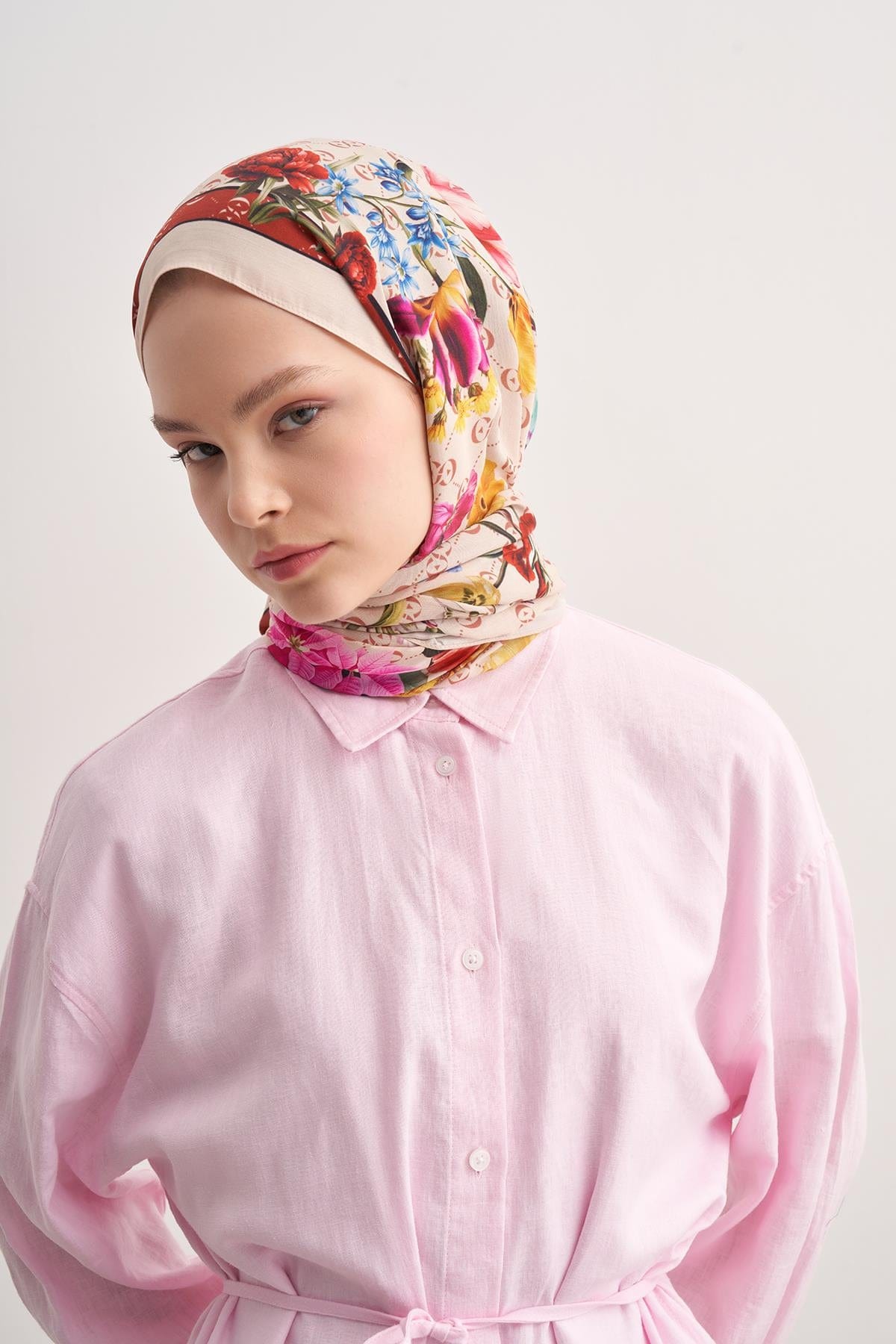 c-monogram-viscose-scarf-cream-1531.jpg