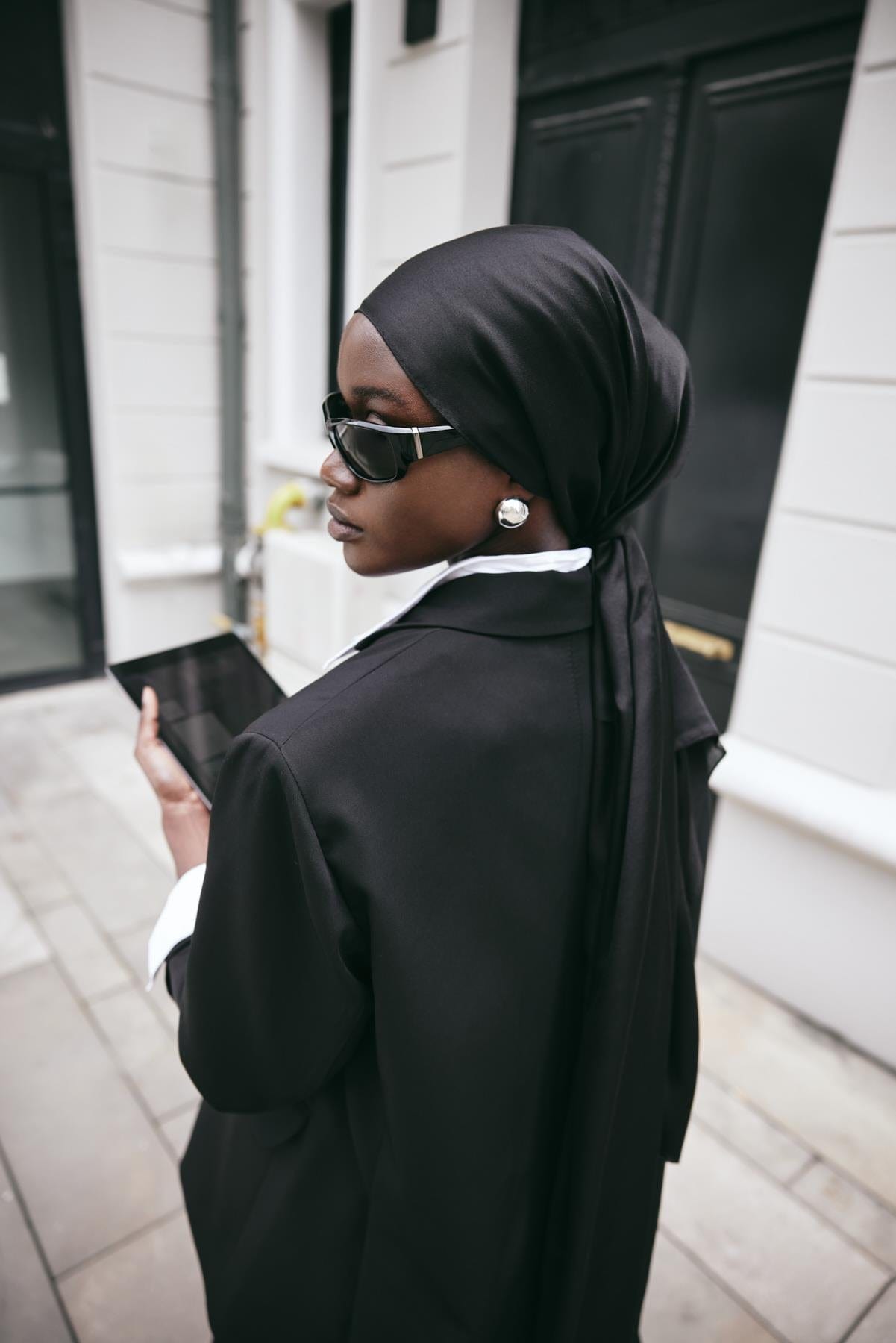 Chantouk Reversible Silk Scarf Black