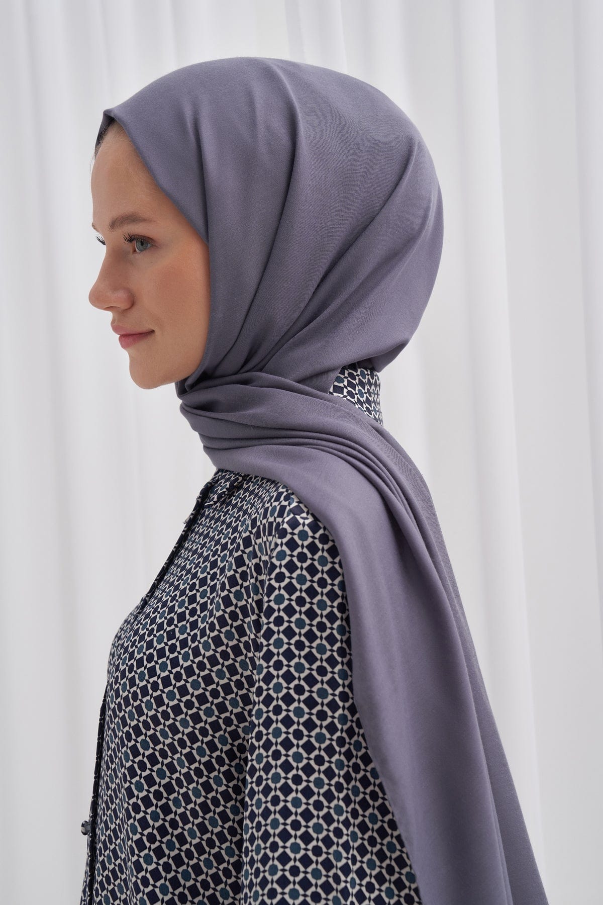 Chantouk Reversible Silk Scarf Gray