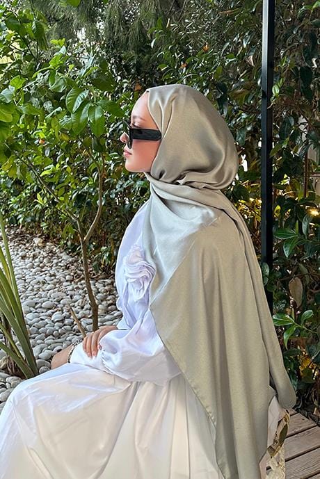 Chantouk Reversible Silk Scarf Light Gray