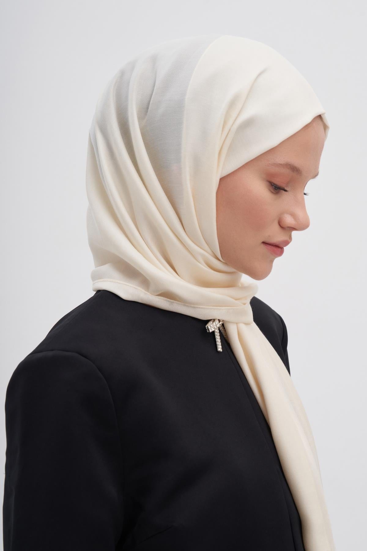 Chantouk Reversible Silk Scarf Pearl