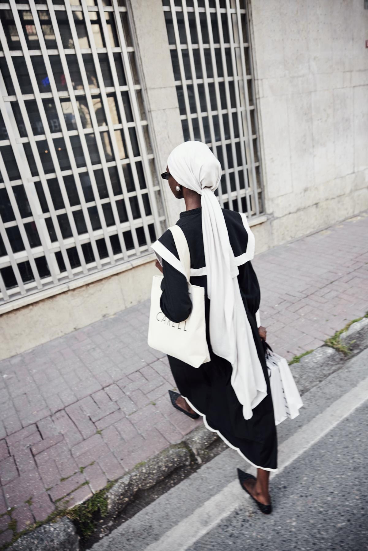 Chantouk Reversible Silk Scarf Silver
