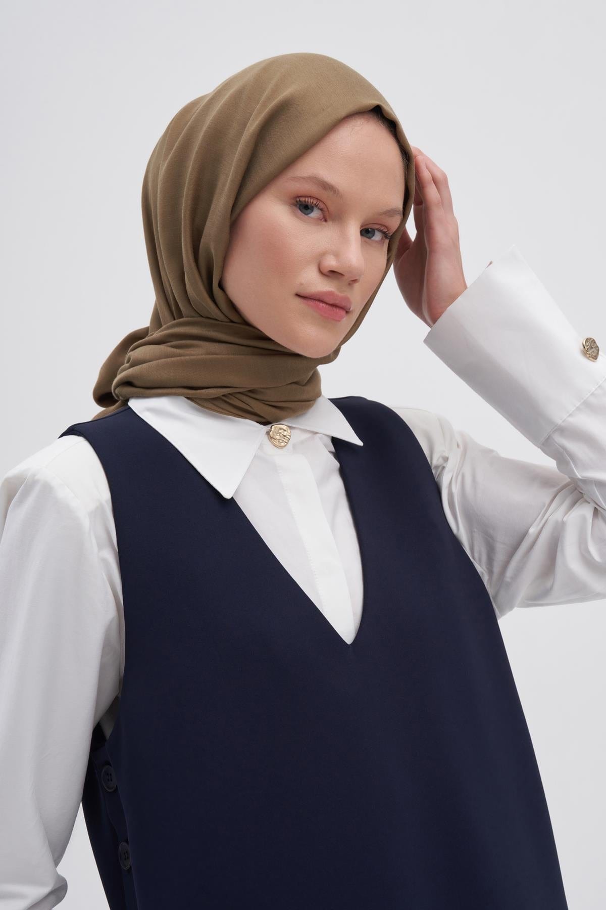 Chantouk Reversible Silk Scarf Vine