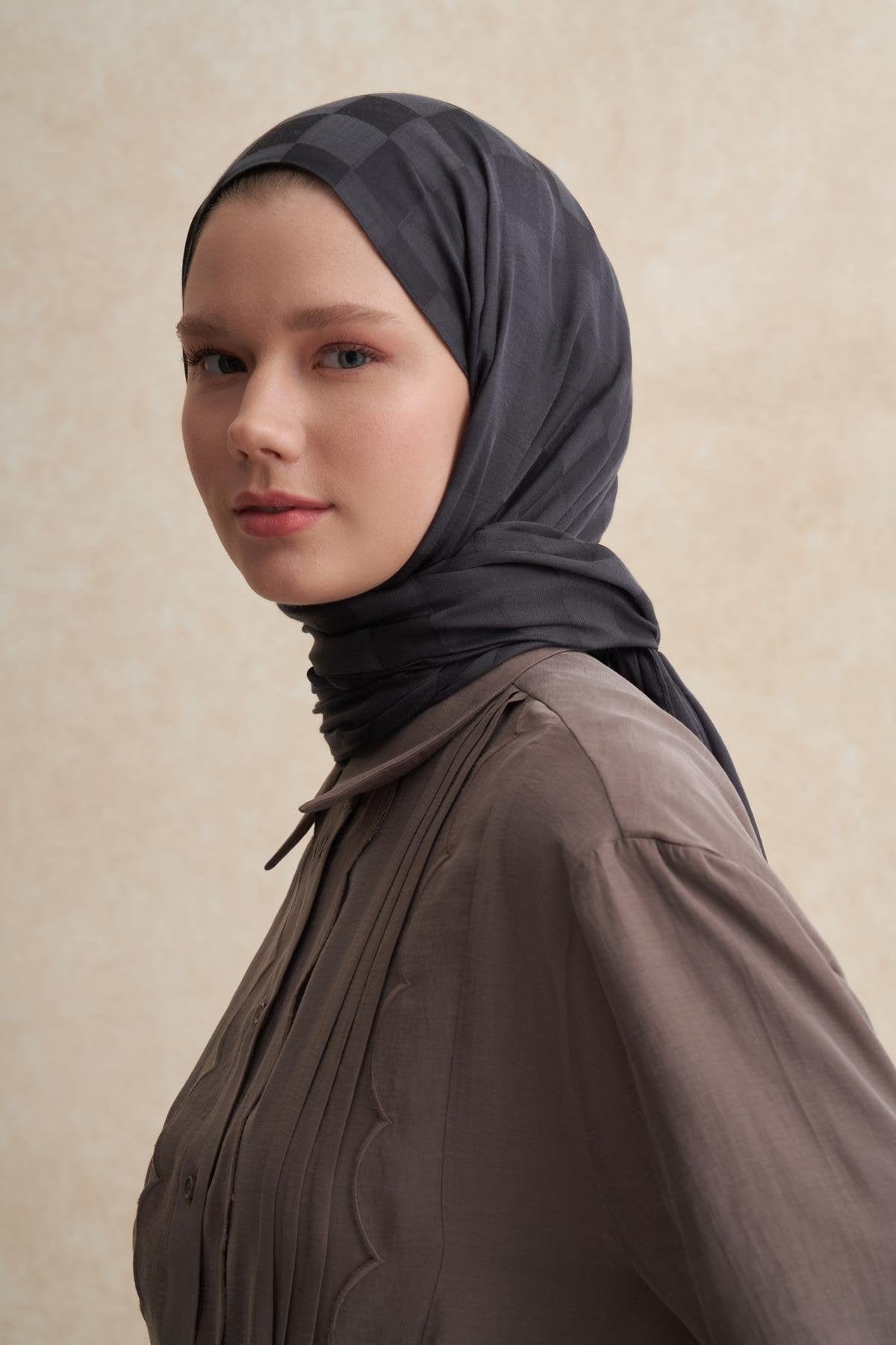 Checkered Jacquard Italian Silk Scarf Anthracite