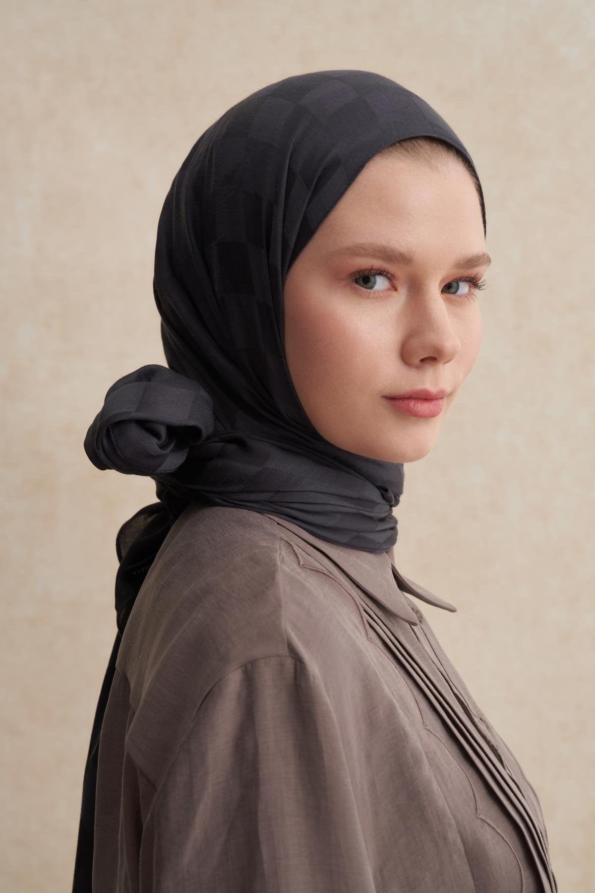 Checkered Jacquard Italian Silk Scarf Anthracite