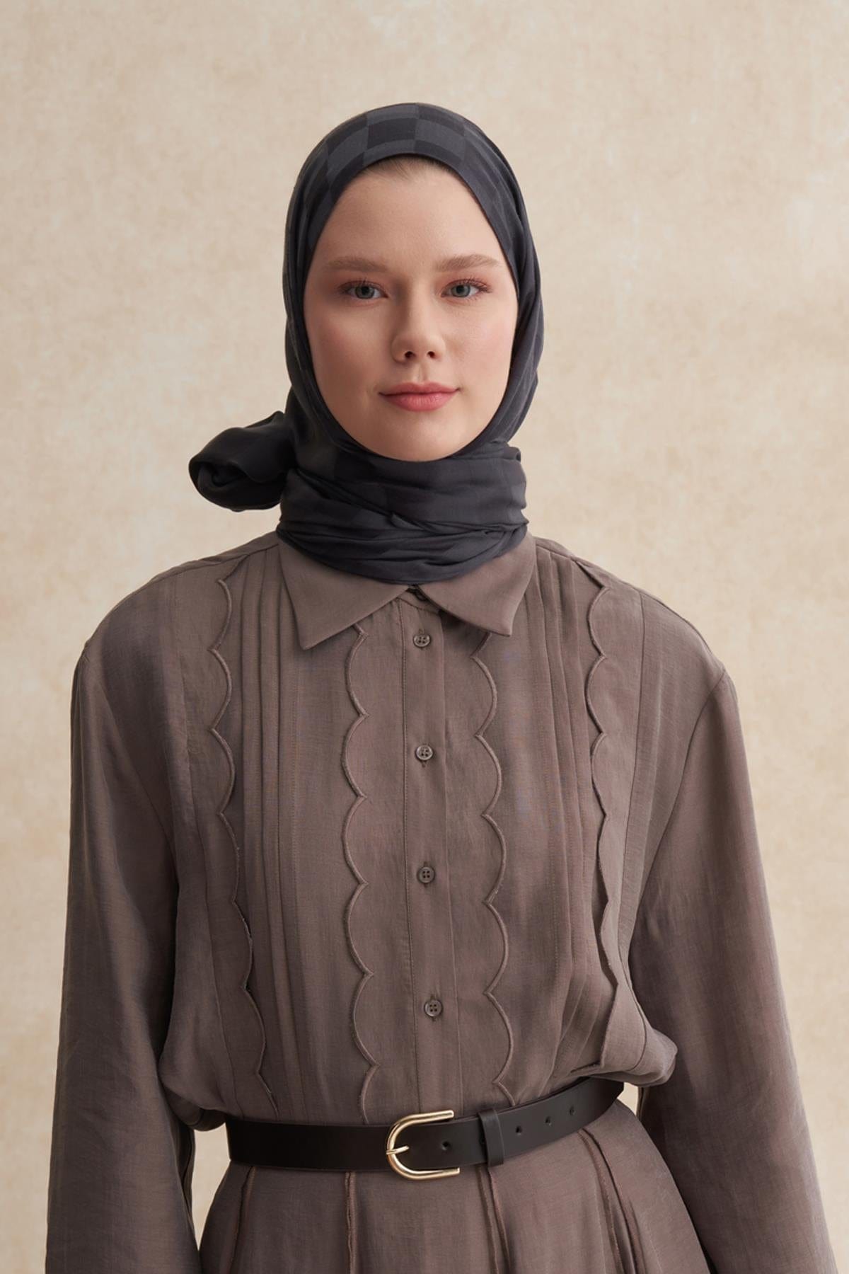Checkered Jacquard Italian Silk Scarf Anthracite