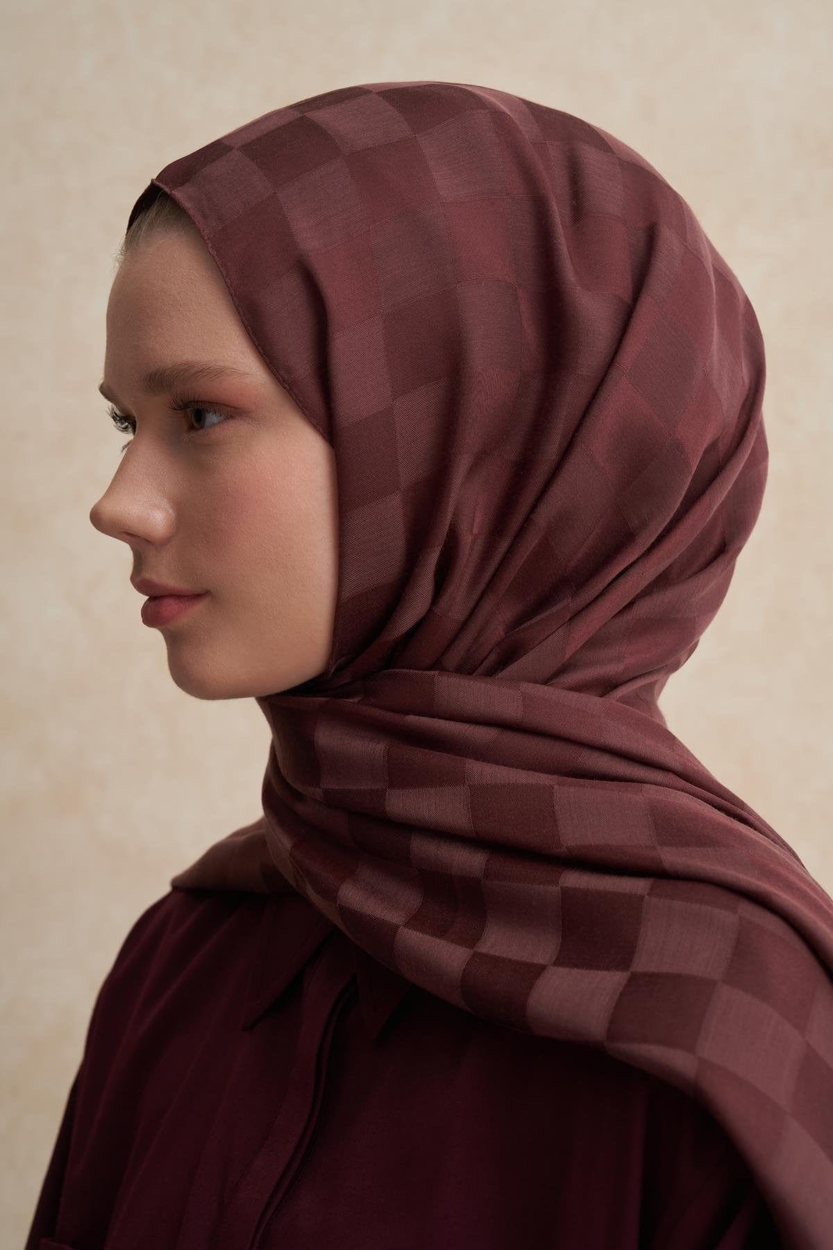checkered-jacquard-italian-silk-scarf-auburn-585.jpg