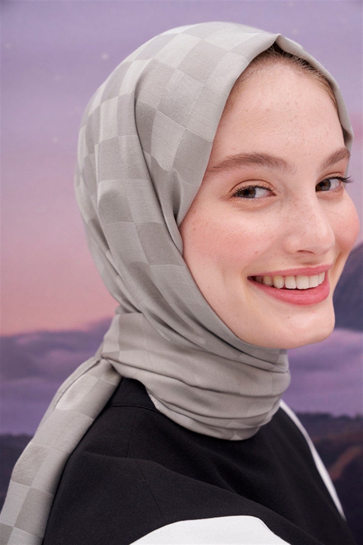 Checkered Jacquard Italian Silk Scarf Light Gray