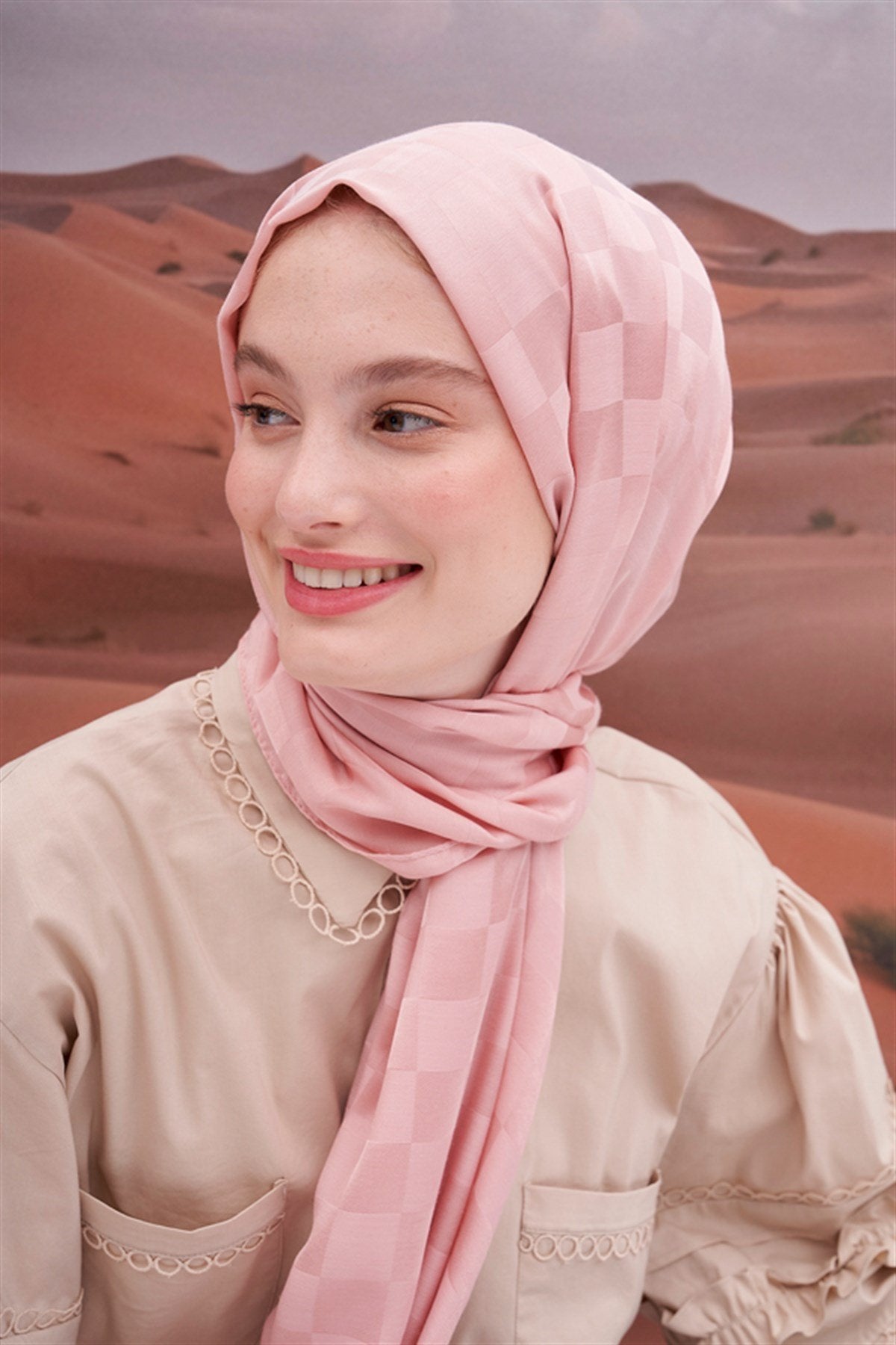 Checkered Jacquard Italian Silk Scarf Powder Pink