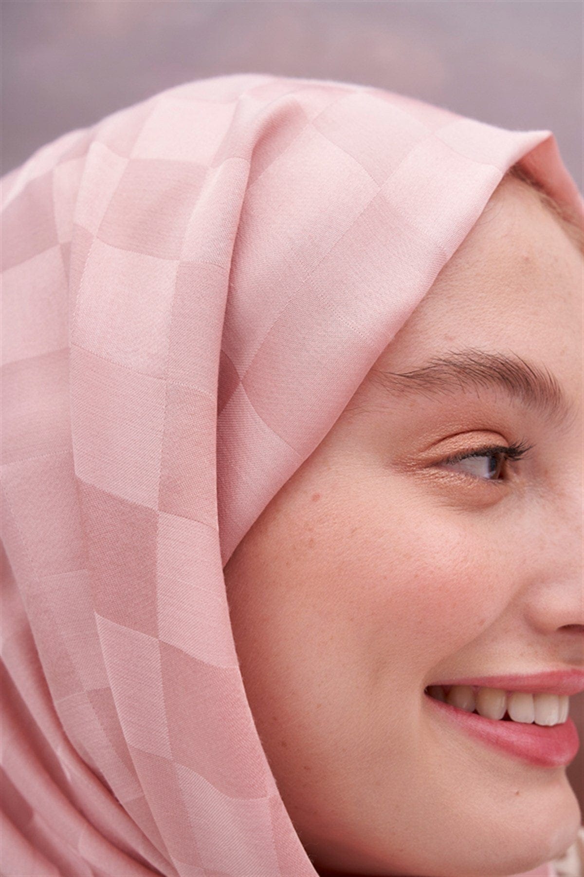 Checkered Jacquard Italian Silk Scarf Powder Pink