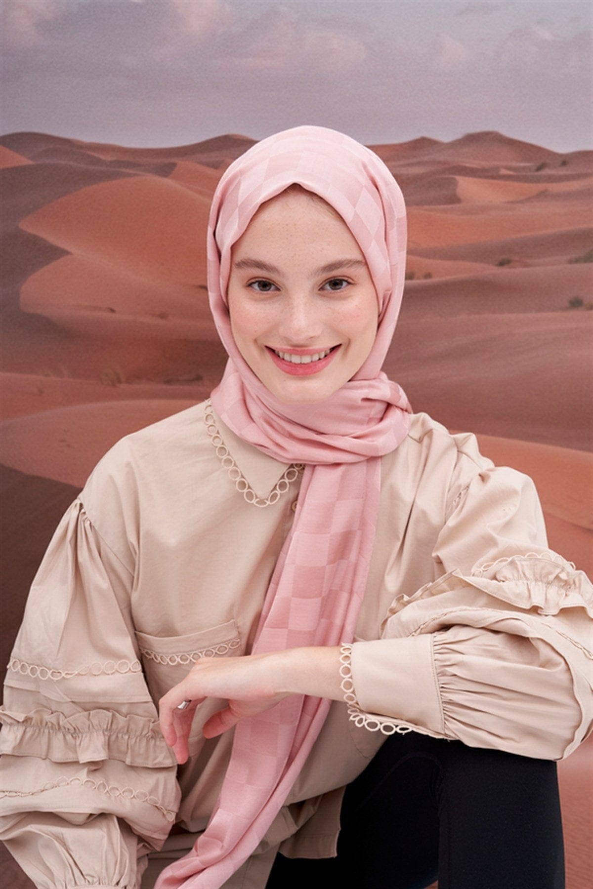 Checkered Jacquard Italian Silk Scarf Powder Pink