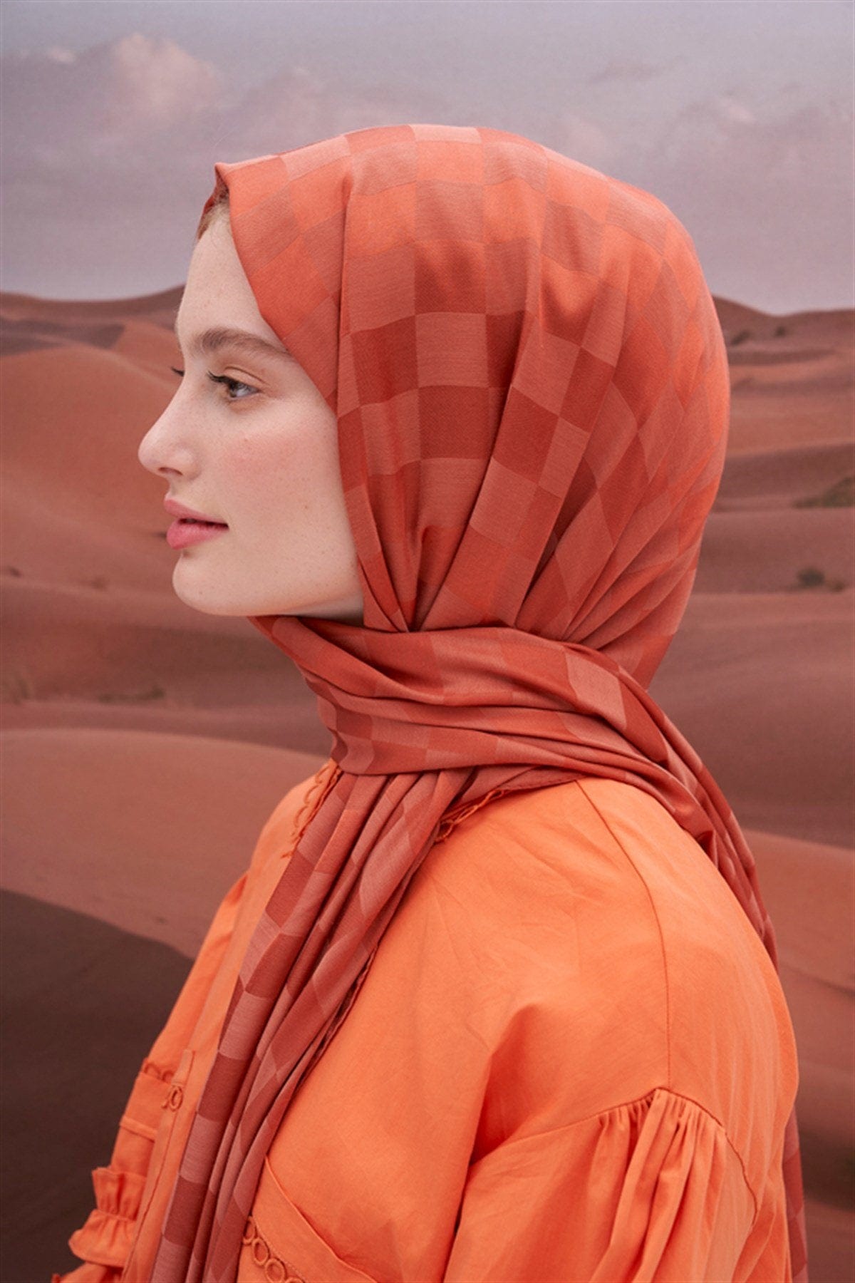 checkered-jacquard-italian-silk-scarf-tile-686.jpg