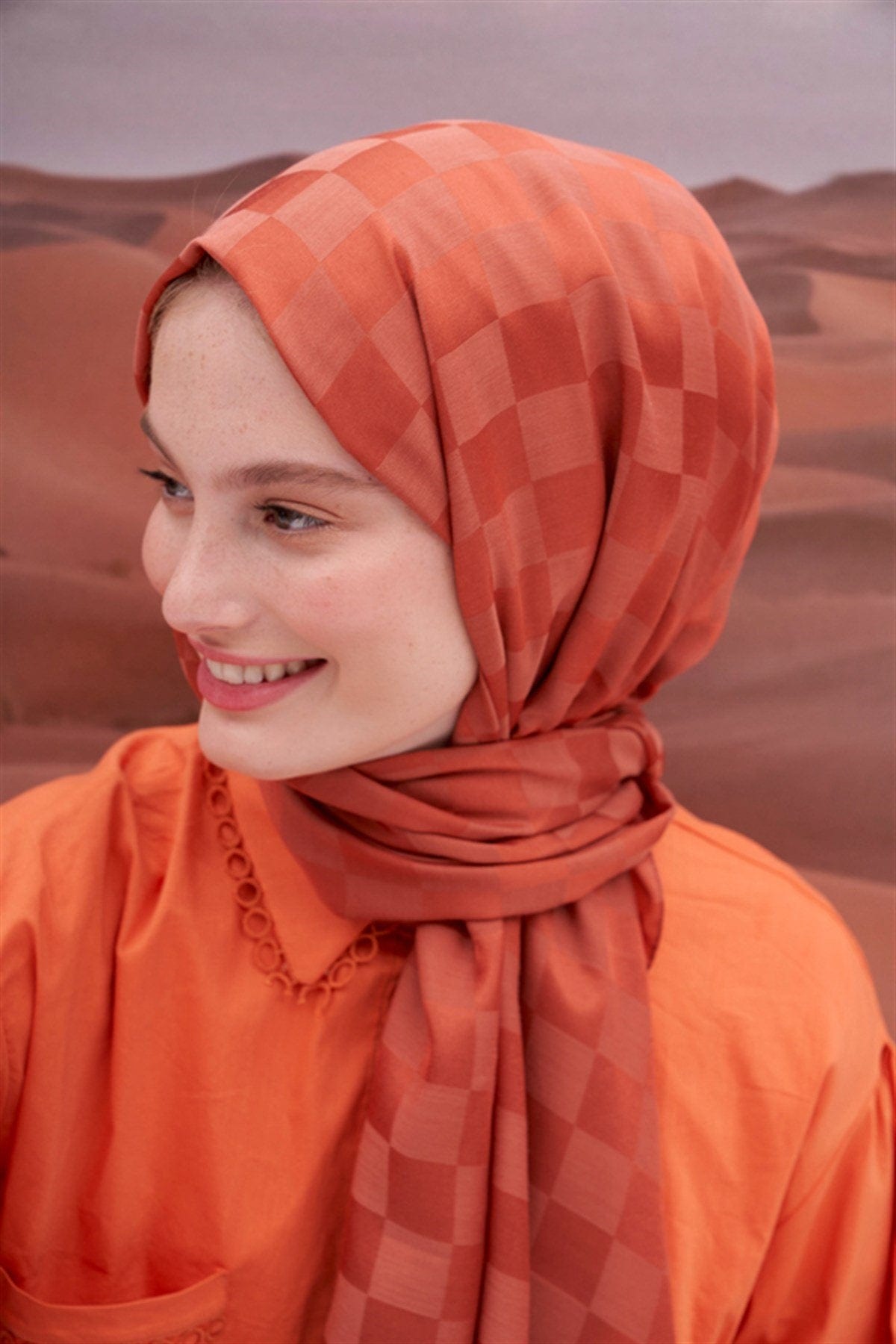 Checkered Jacquard Italian Silk Scarf Tile