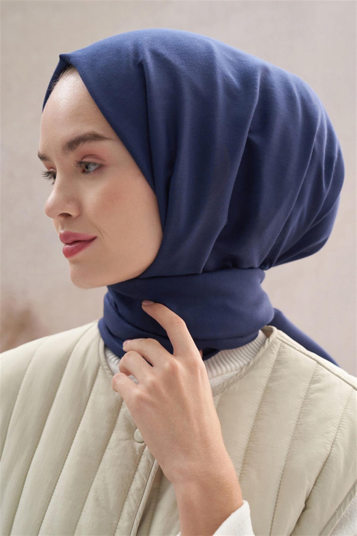 compact-soft-scarf-deep-blue-1753.jpg