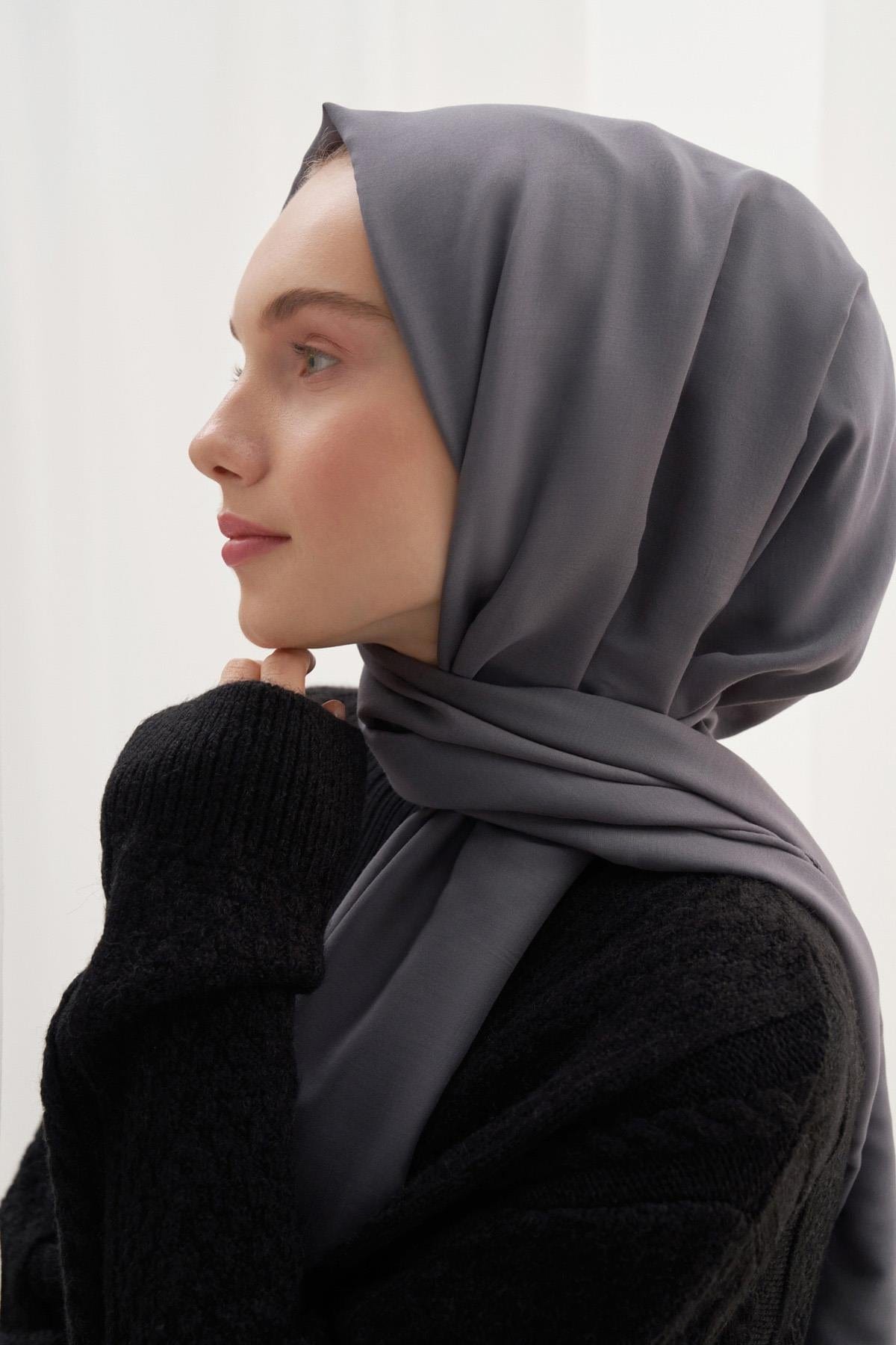 Compact Soft Scarf Gray