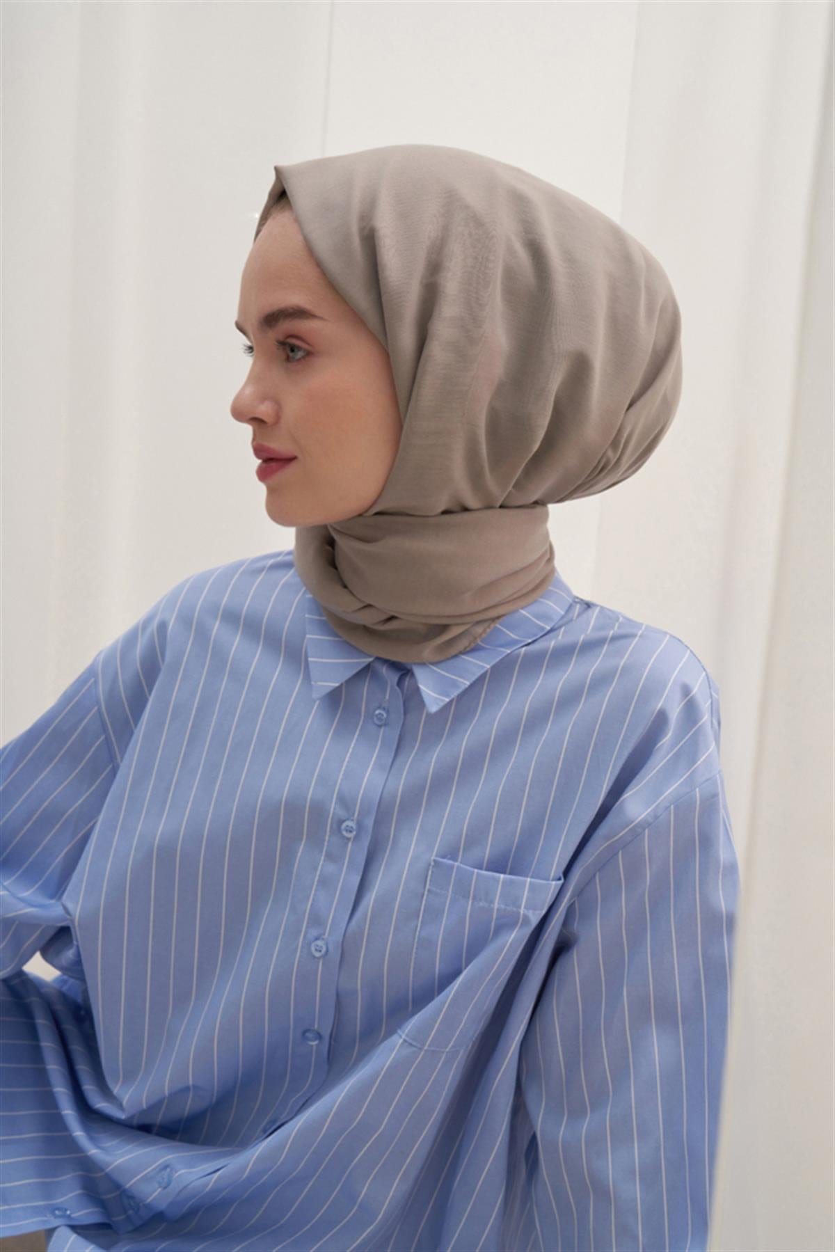 Compact Soft Scarf Smoky