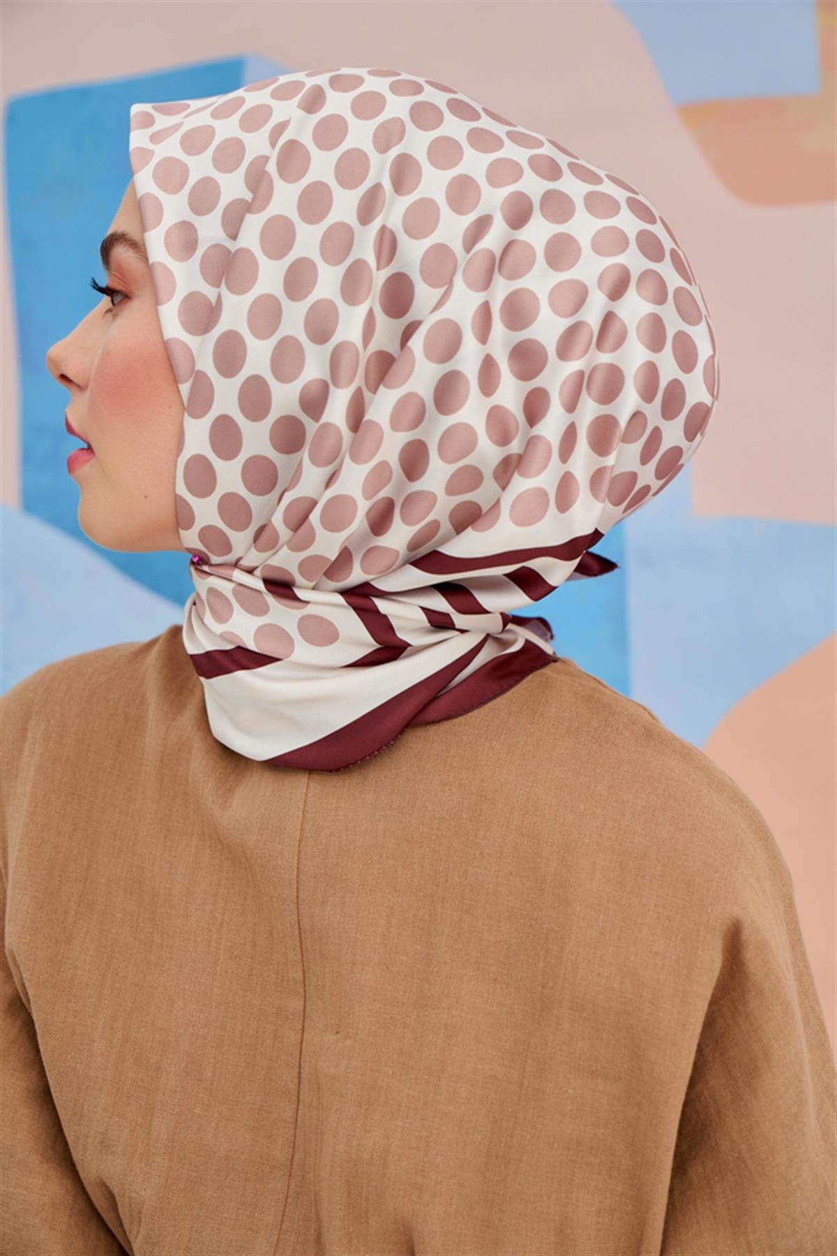 Dalee Pattern Twill Square Scarf Brown
