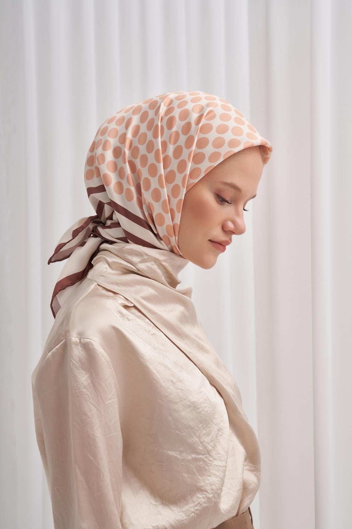 Dalee Pattern Twill Square Scarf Mink