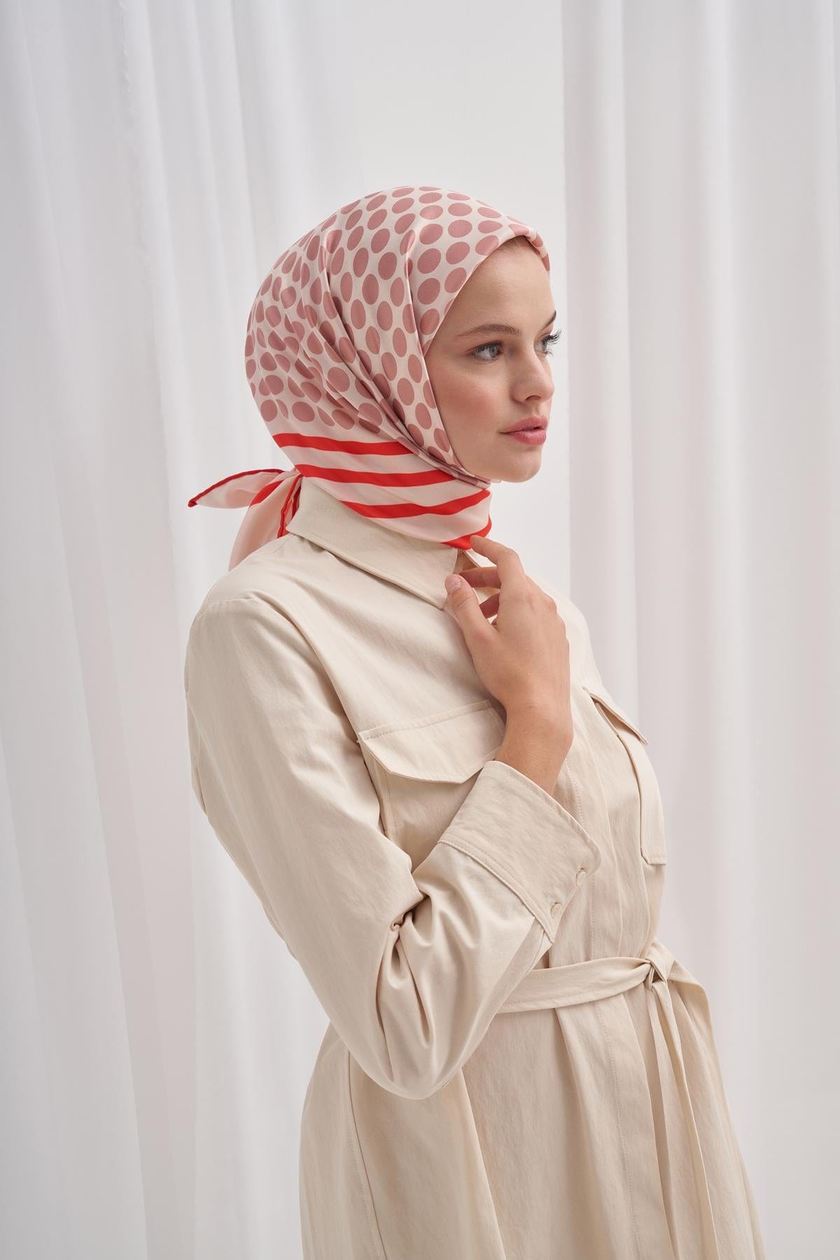 Dalee Pattern Twill Square Scarf Orange