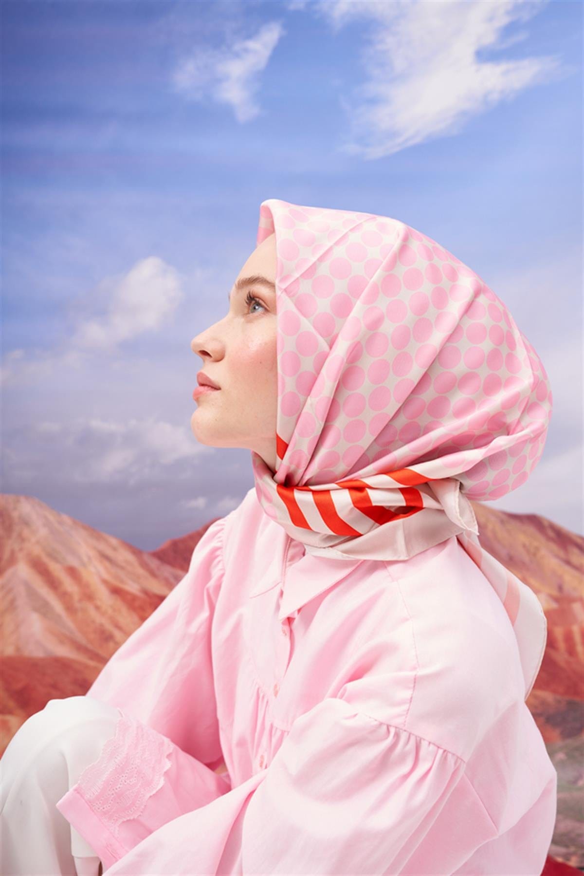 Dalee Pattern Twill Square Scarf Powder Pink