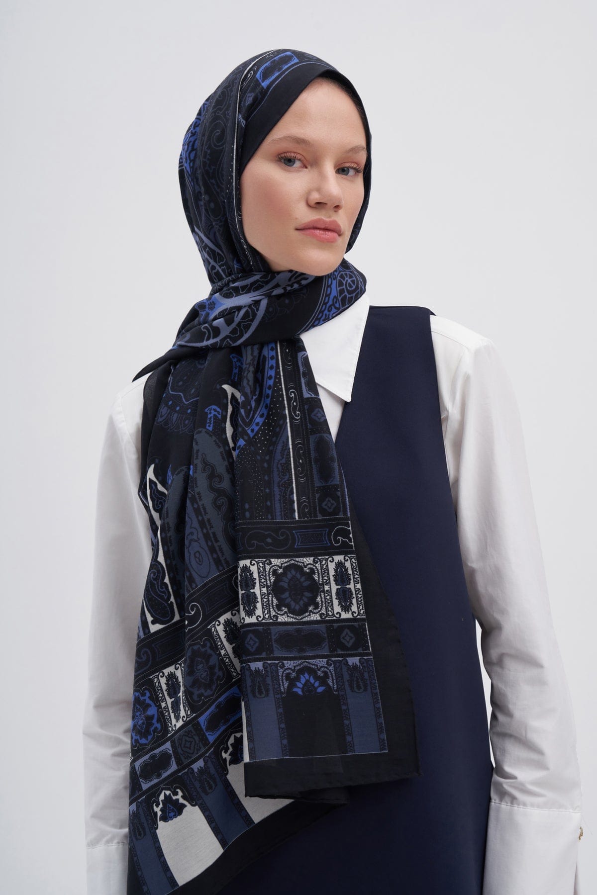 deep-early-silk-scarf-indigo-2870.jpg